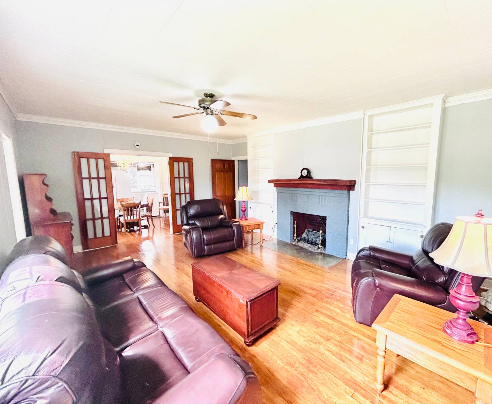 463 McGuire Ave