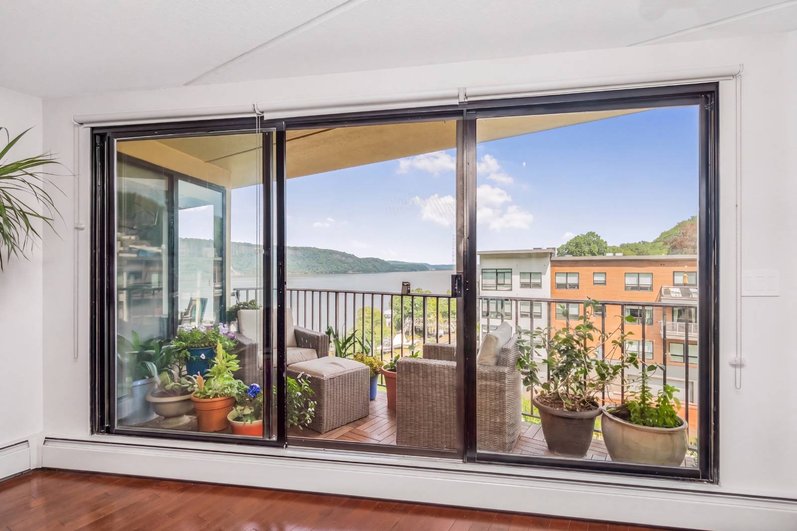 1155 Warburton Avenue, #5A
