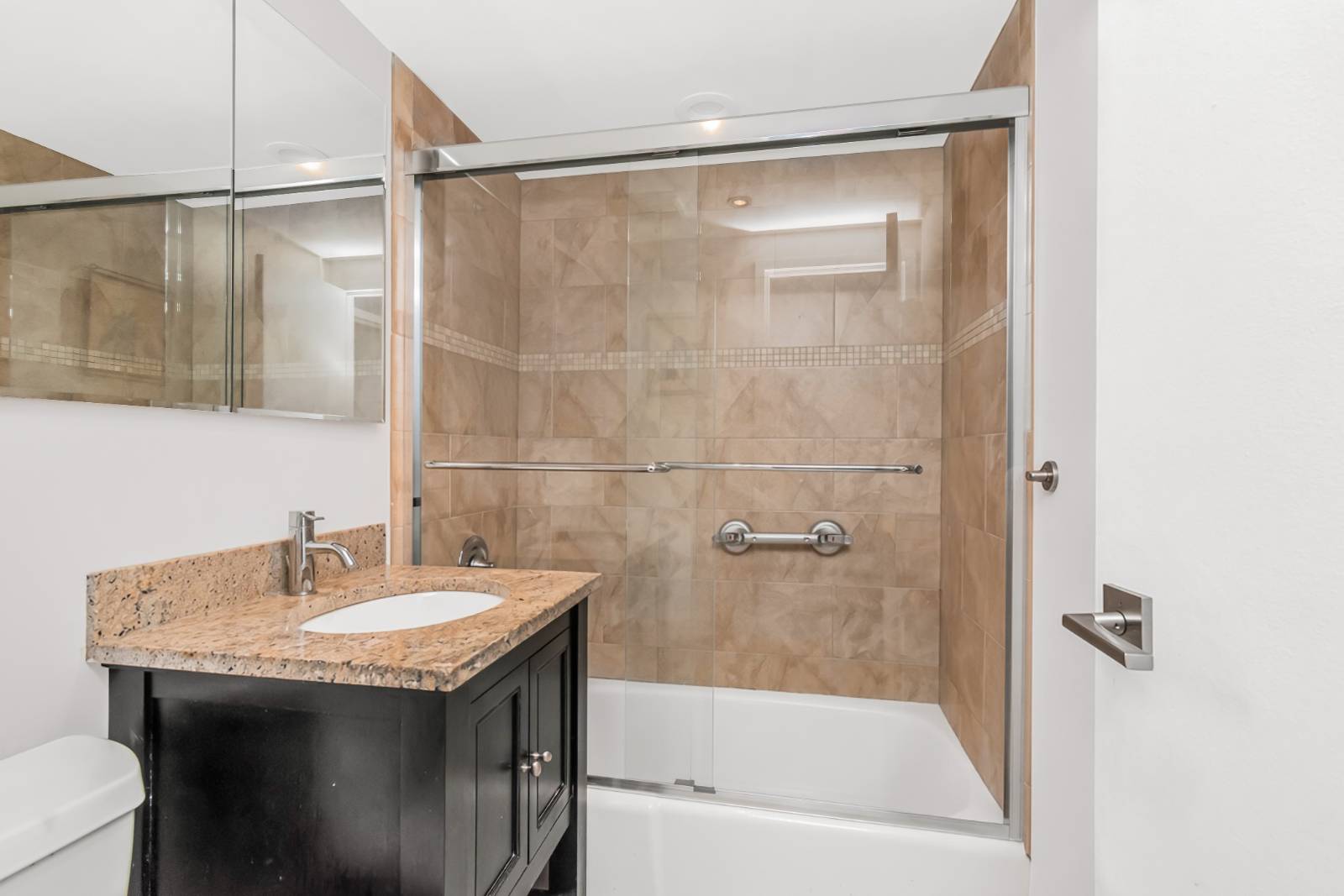 1155 Warburton Avenue, #5A