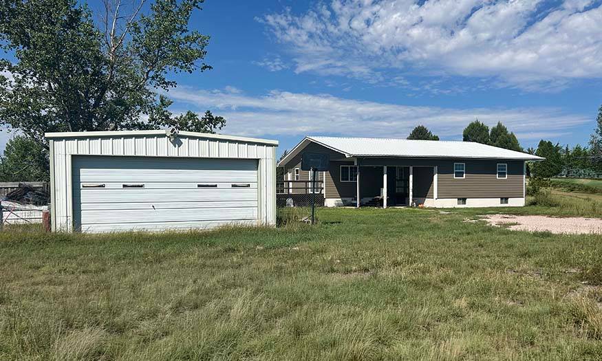 Photo 3 of 18 of home listing at 2081 640th Lane, Gordon, NE 69343