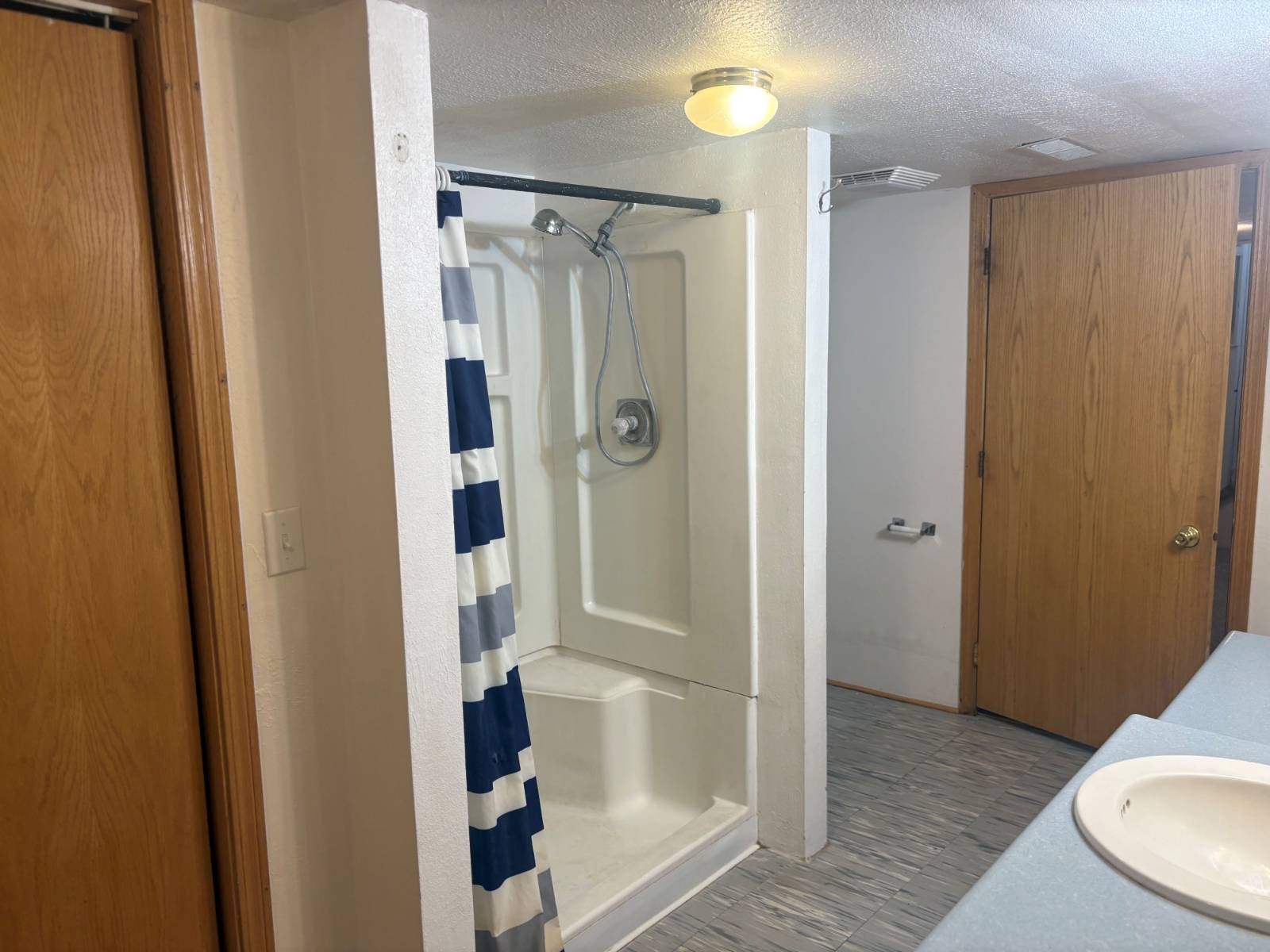 Photo 18 of 22 of home listing at 813 Custer St., Hemingford, NE 69348