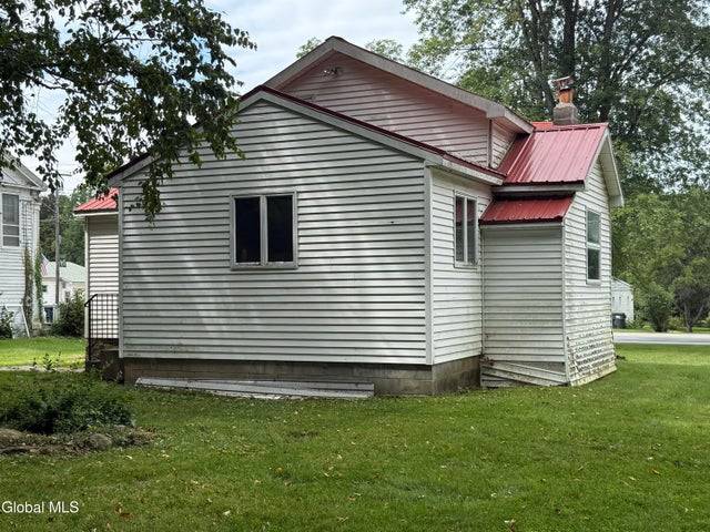 5260 Sacandaga Rd.