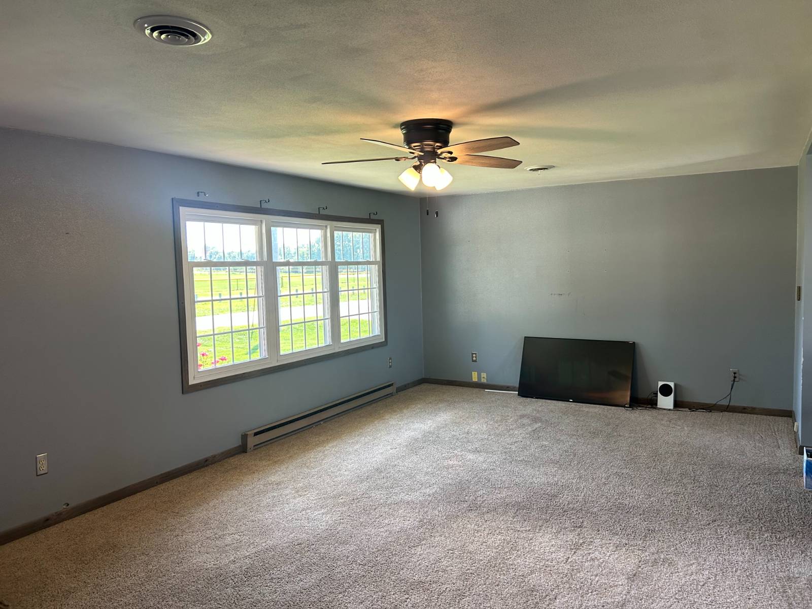 Photo 4 of 16 of home listing at 502 Remington St., Elgin, NE 68636