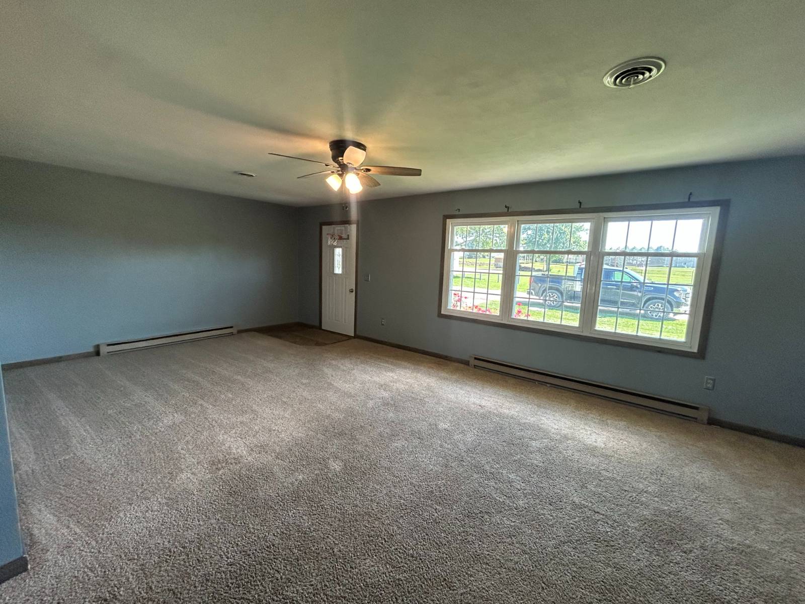 Photo 3 of 16 of home listing at 502 Remington St., Elgin, NE 68636