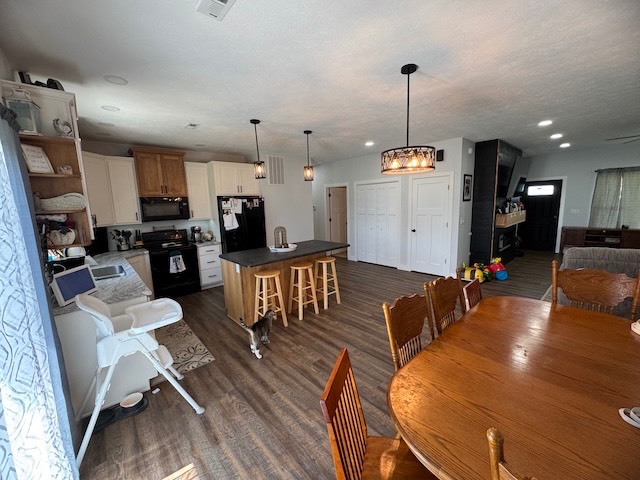 Photo 7 of 29 of home listing at 103 W 3rd Street, Chambers, NE 68725
