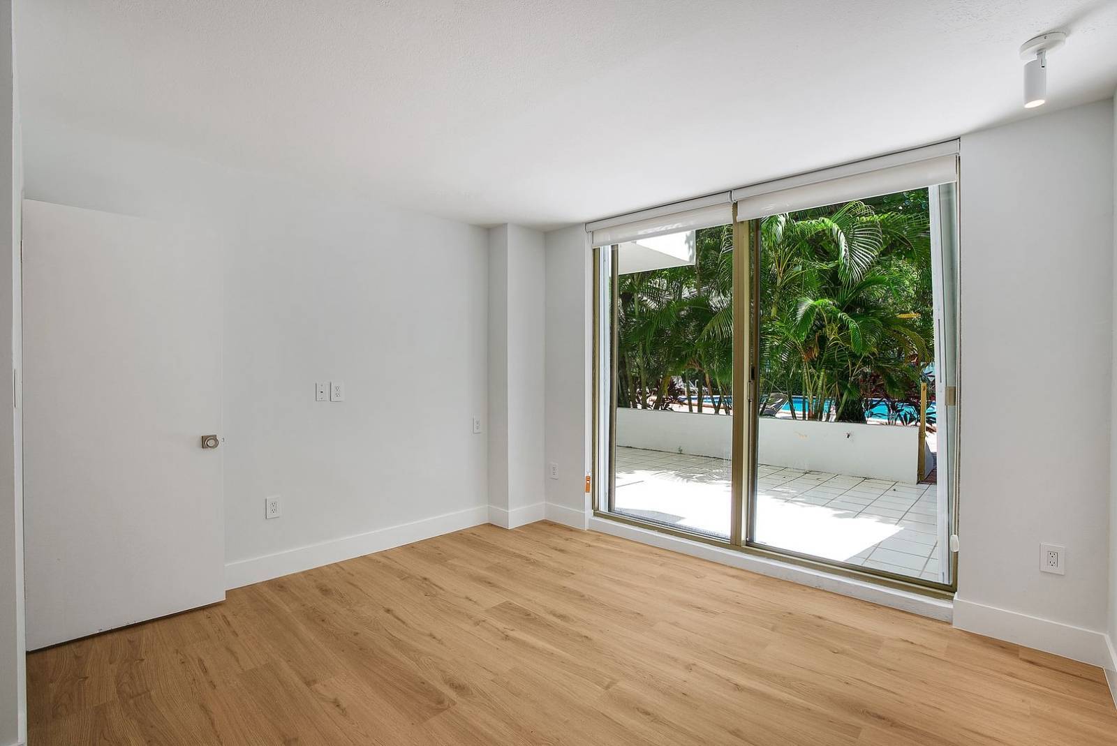 155 Ocean Lane Dr, #103, Key Biscayne, FL 33149