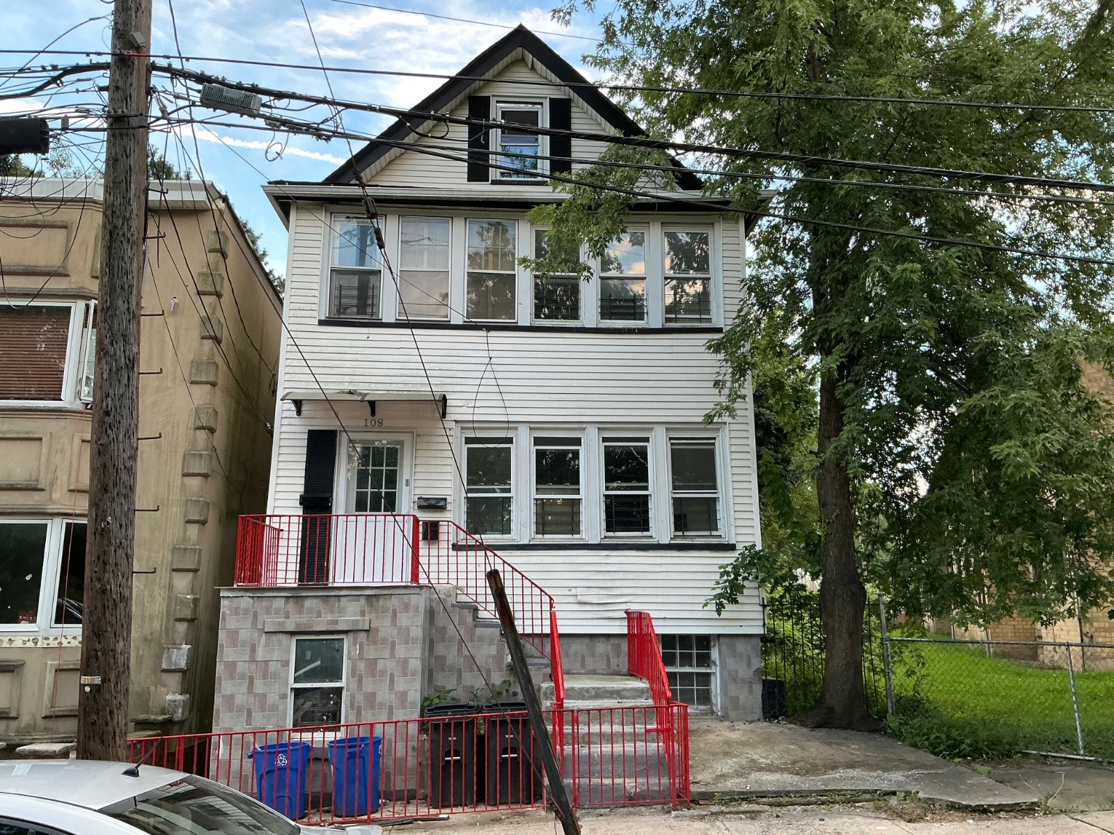 Photo of 108 Taft Ave #2, Staten Island, NY 10301