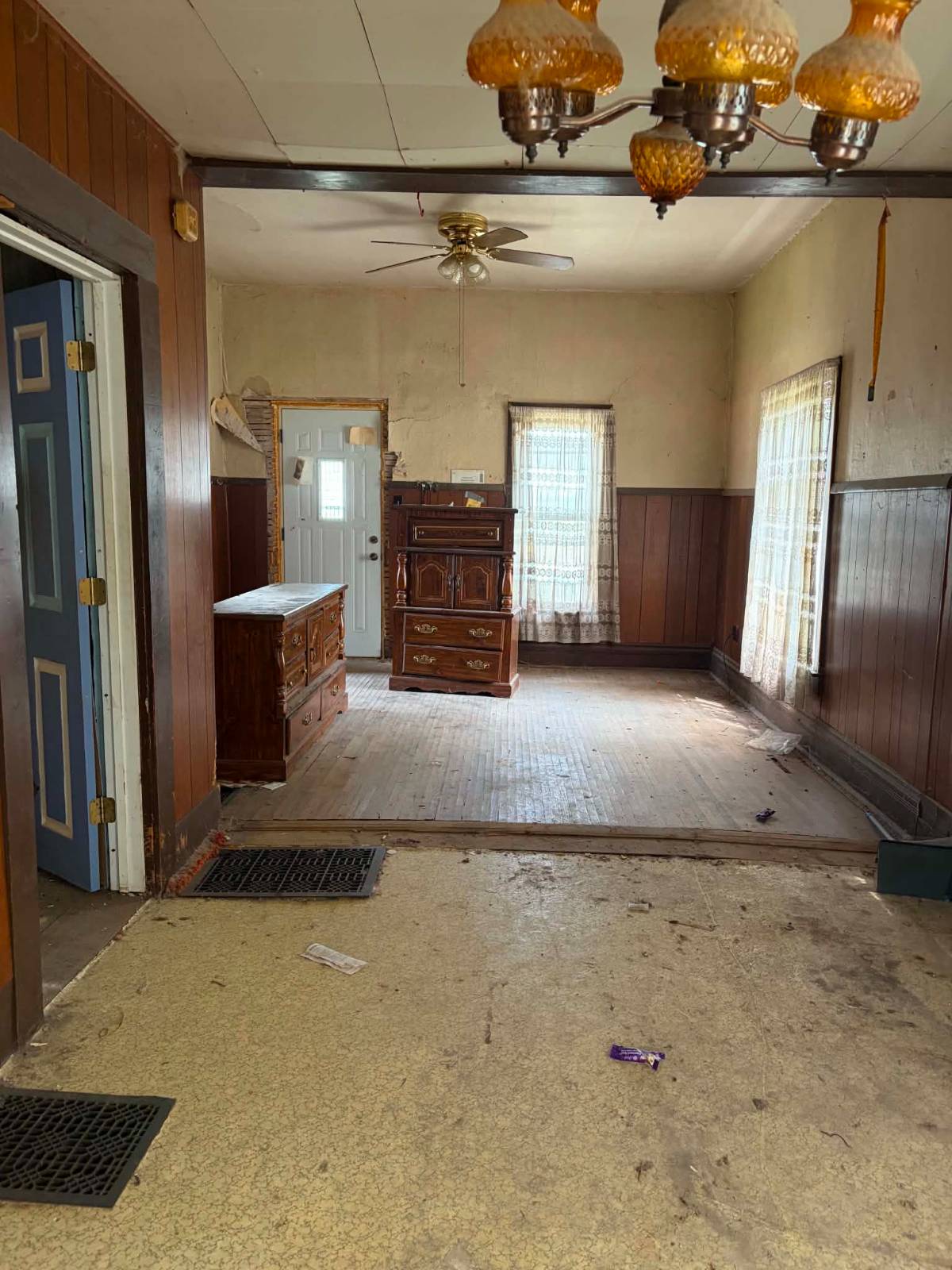 Photo 15 of 22 of home listing at 689 Park Street, Syracuse, NE 68446