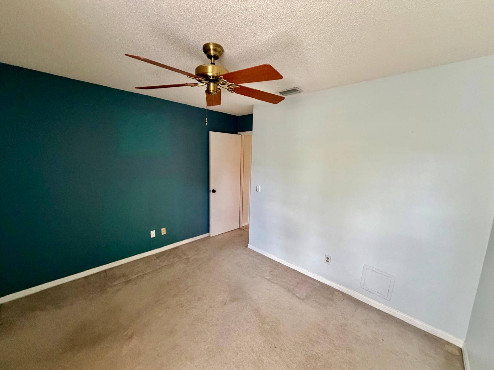 11838 Branch Mooring Dr, Tampa, FL 33635
