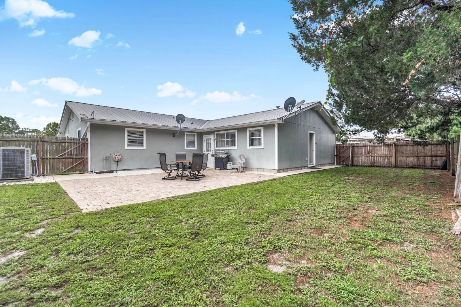 702 N Chapel, Bunnell, FL 32110