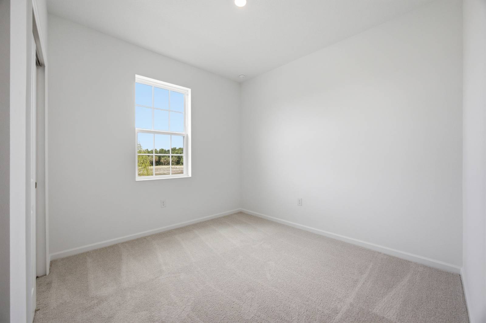 5727 Hiawassee Rd, Okahumpka, FL 34762