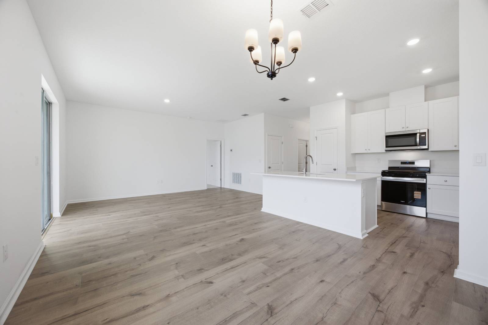 5727 Hiawassee Rd, Okahumpka, FL 34762