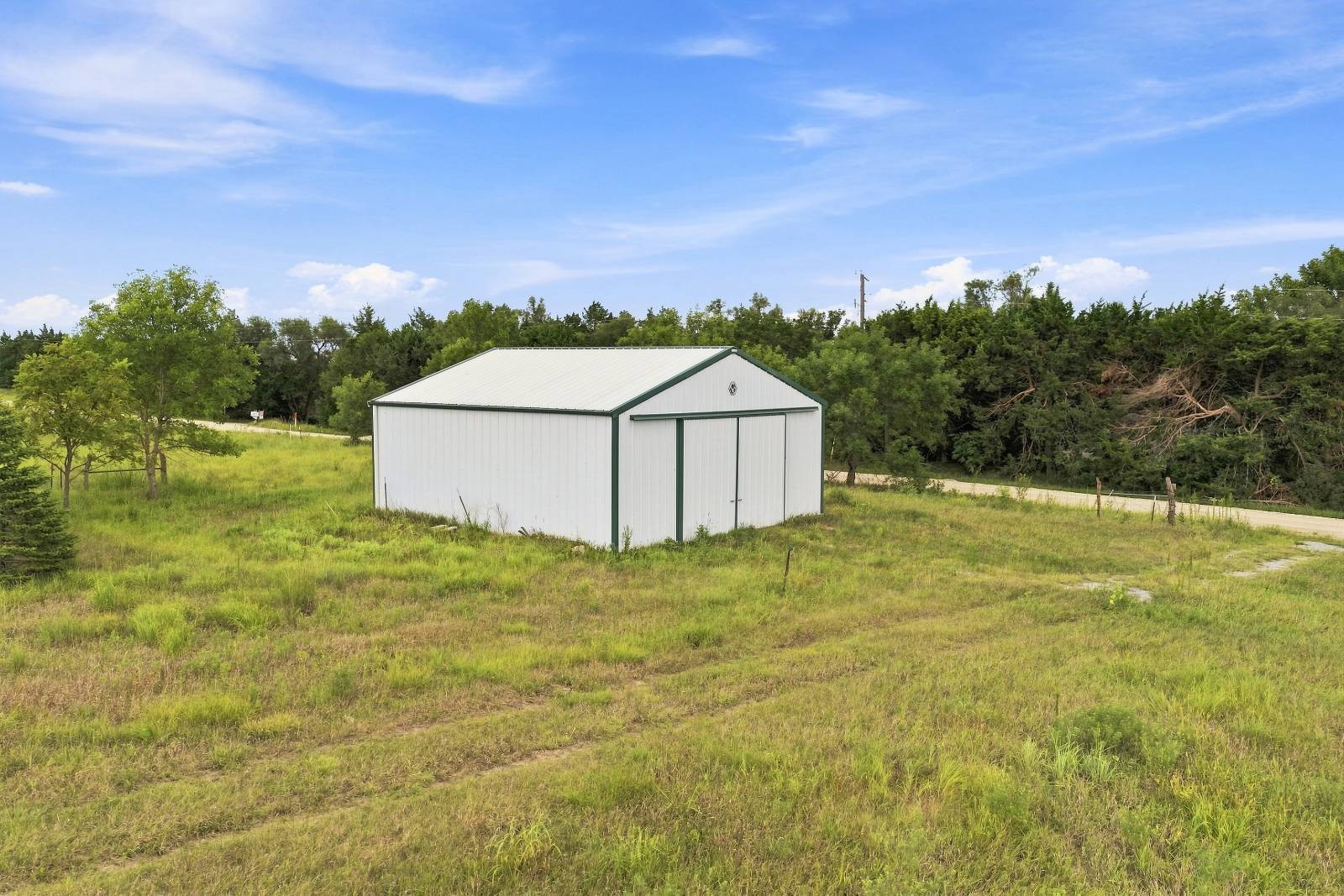 Photo 3 of 20 of land listing at 0 711 Road, Fairbury, NE 68352