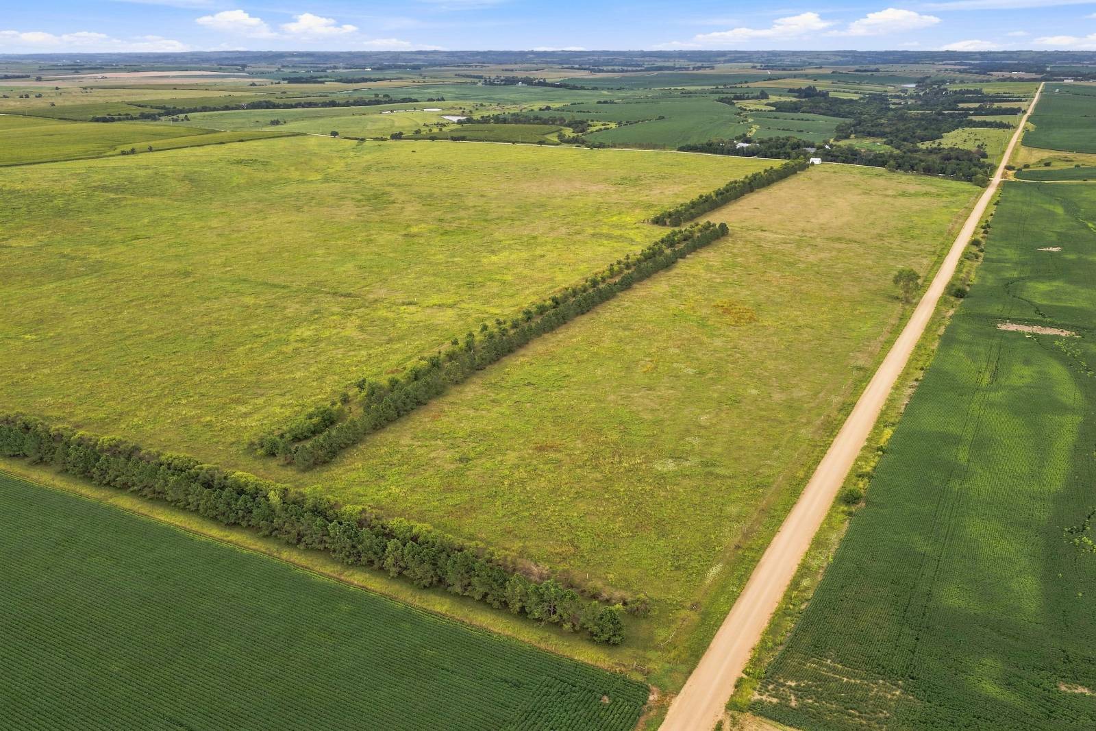 Photo 5 of 20 of land listing at 0 711 Road, Fairbury, NE 68352