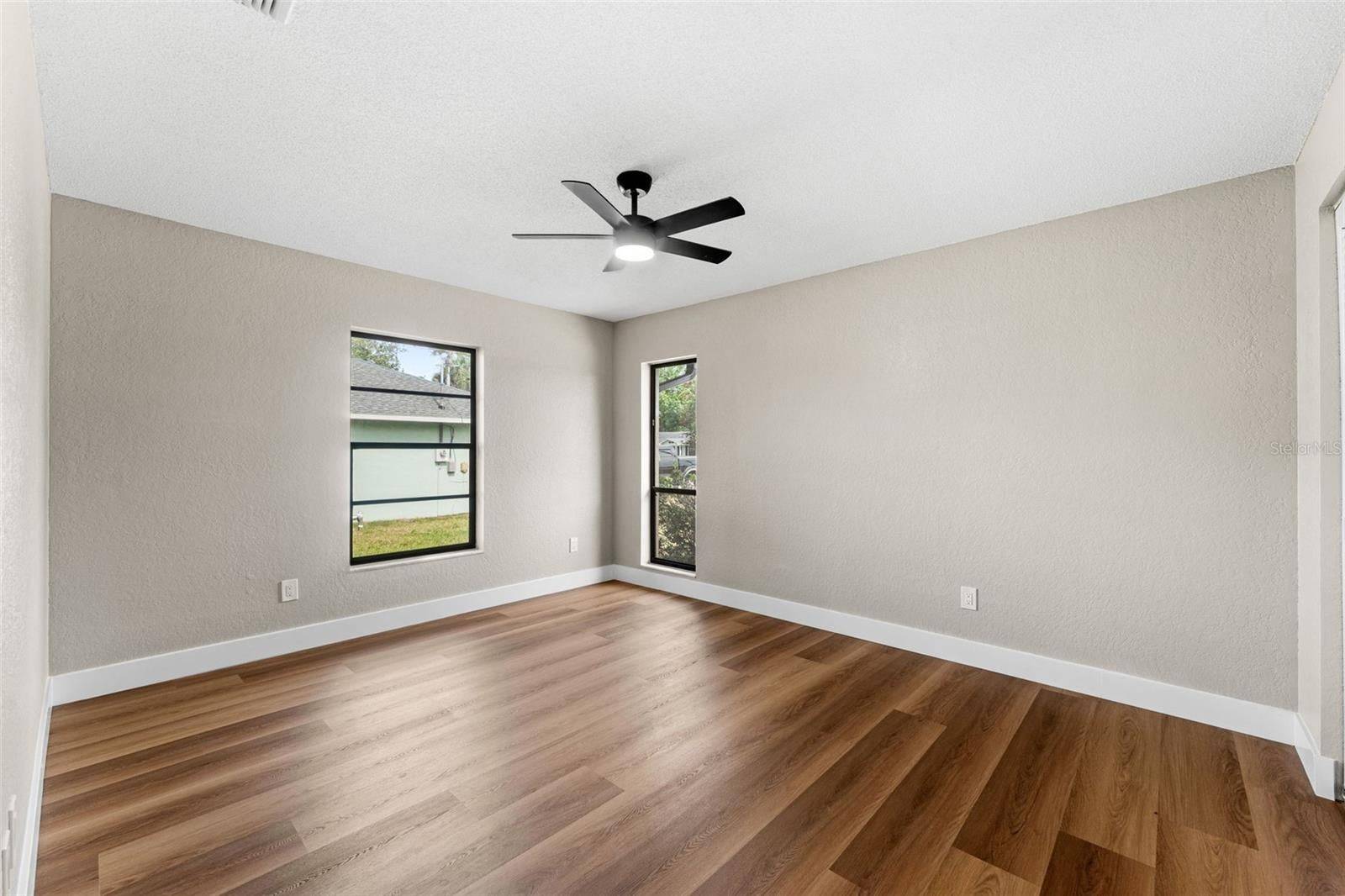 117 Poinciana Rd, Edgewater, FL 32141