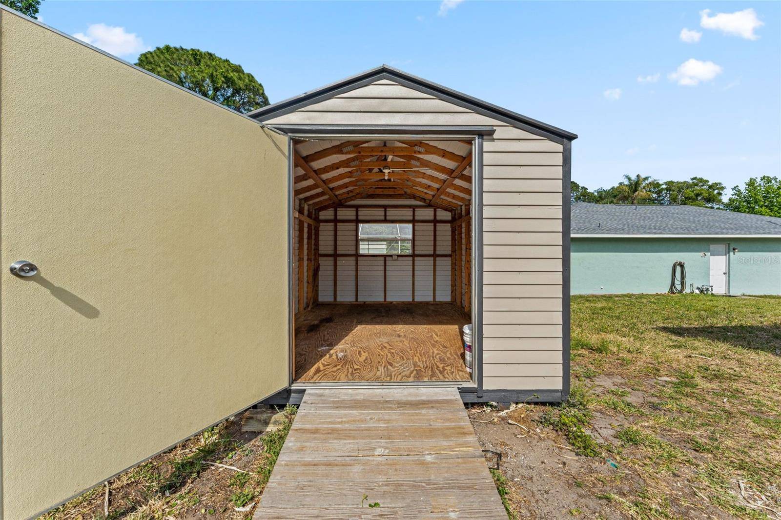 117 Poinciana Rd, Edgewater, FL 32141