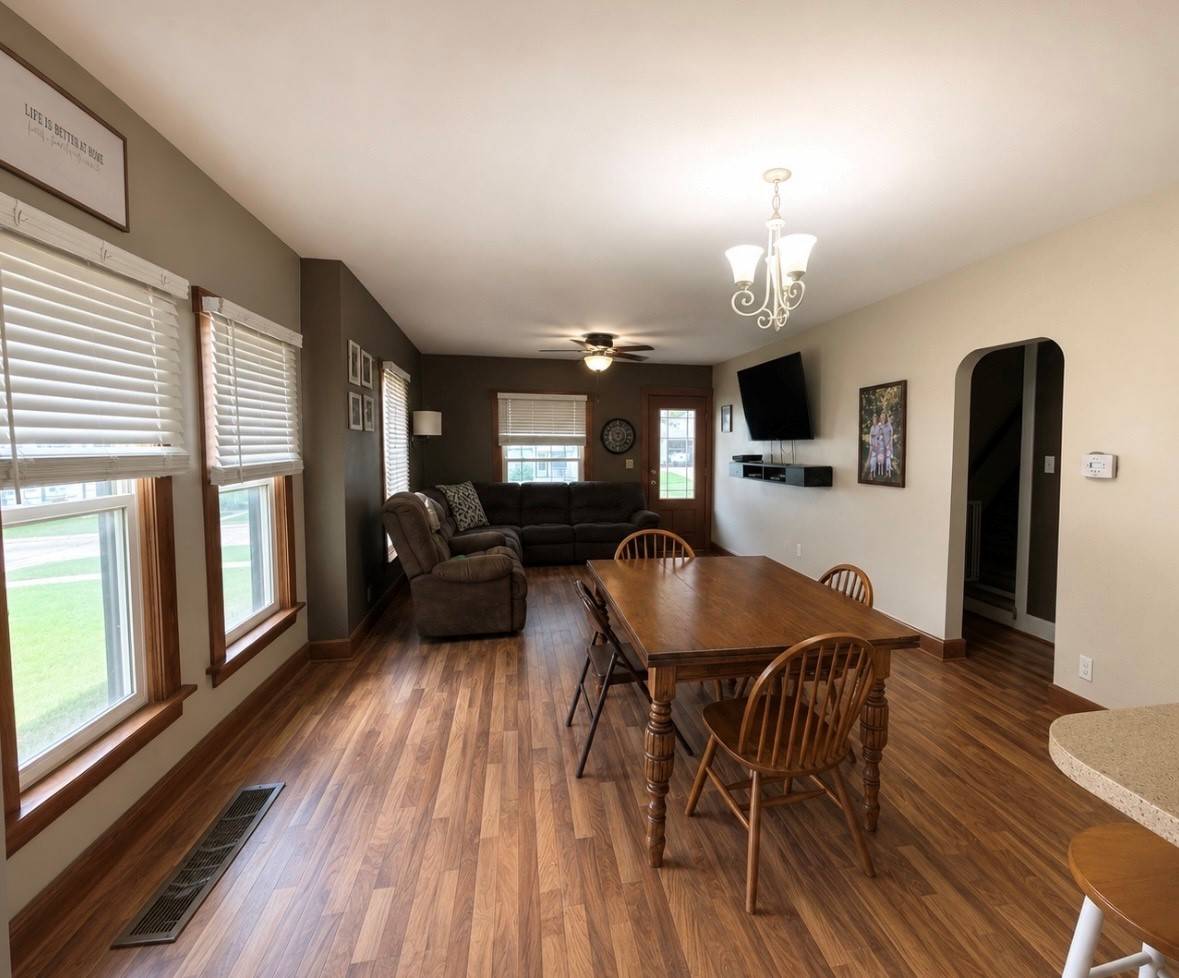 Photo 4 of 19 of home listing at 306 S Madison Ave, Hartington, NE 68739
