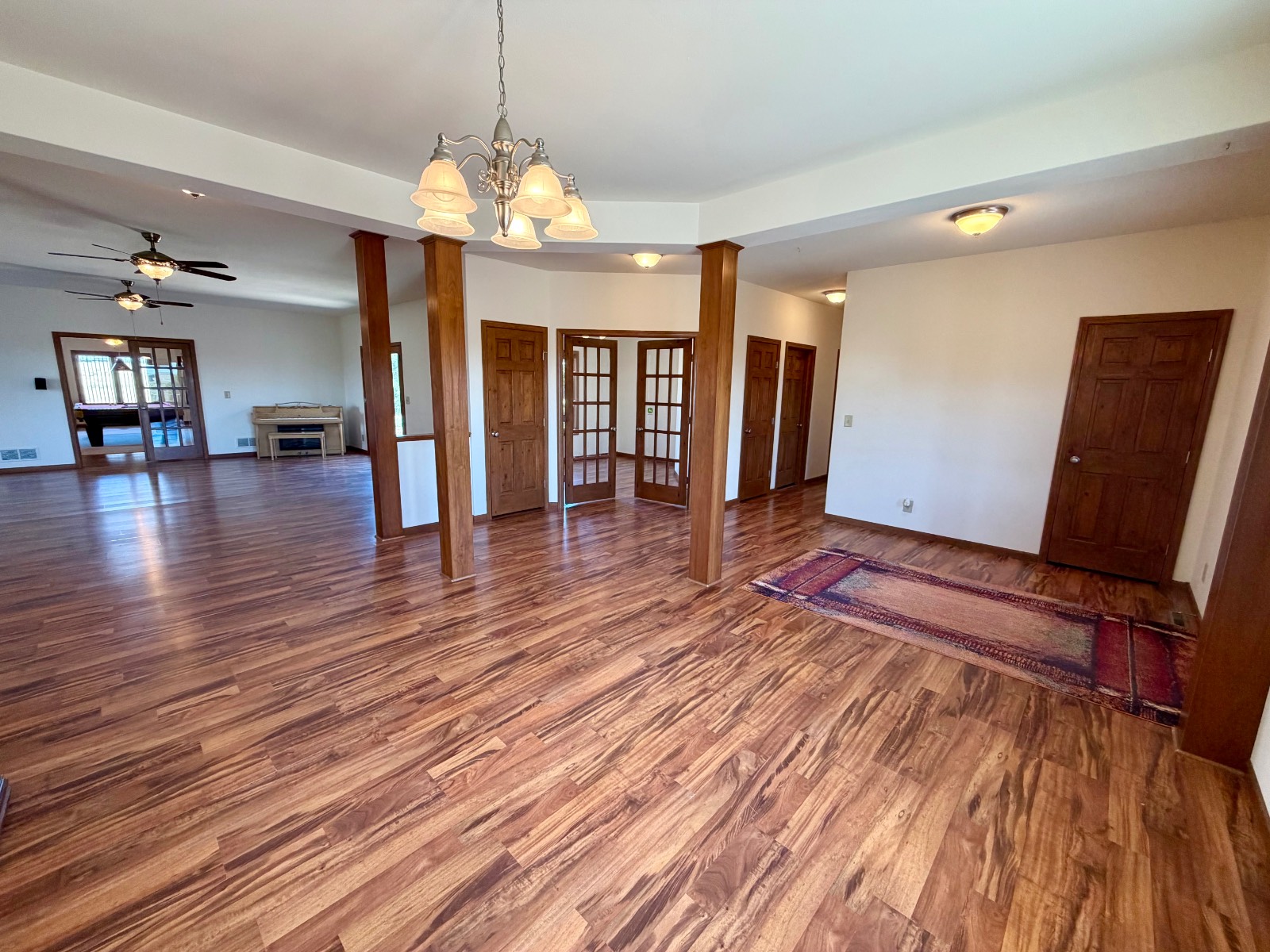 Formal Dining.Foyer