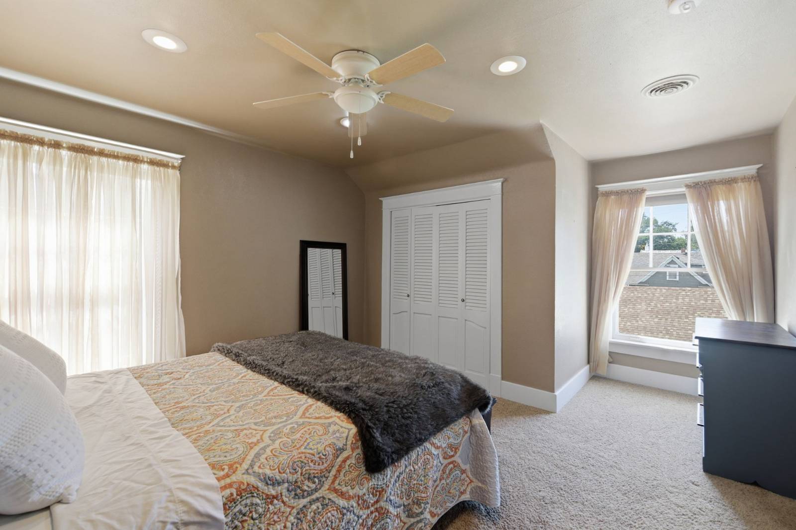 Photo 38 of 60 of home listing at 706 Cheyenne Ave, Alliance, NE 69301
