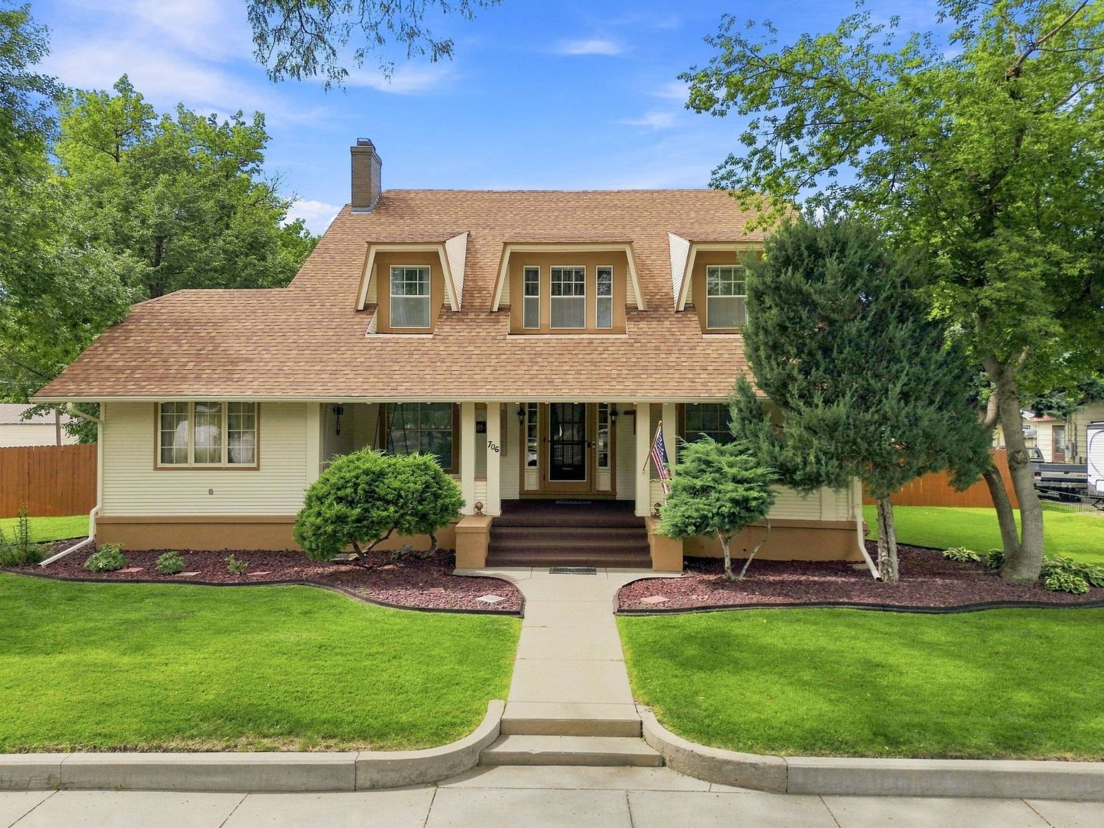 Photo 1 of 60 of home listing at 706 Cheyenne Ave, Alliance, NE 69301