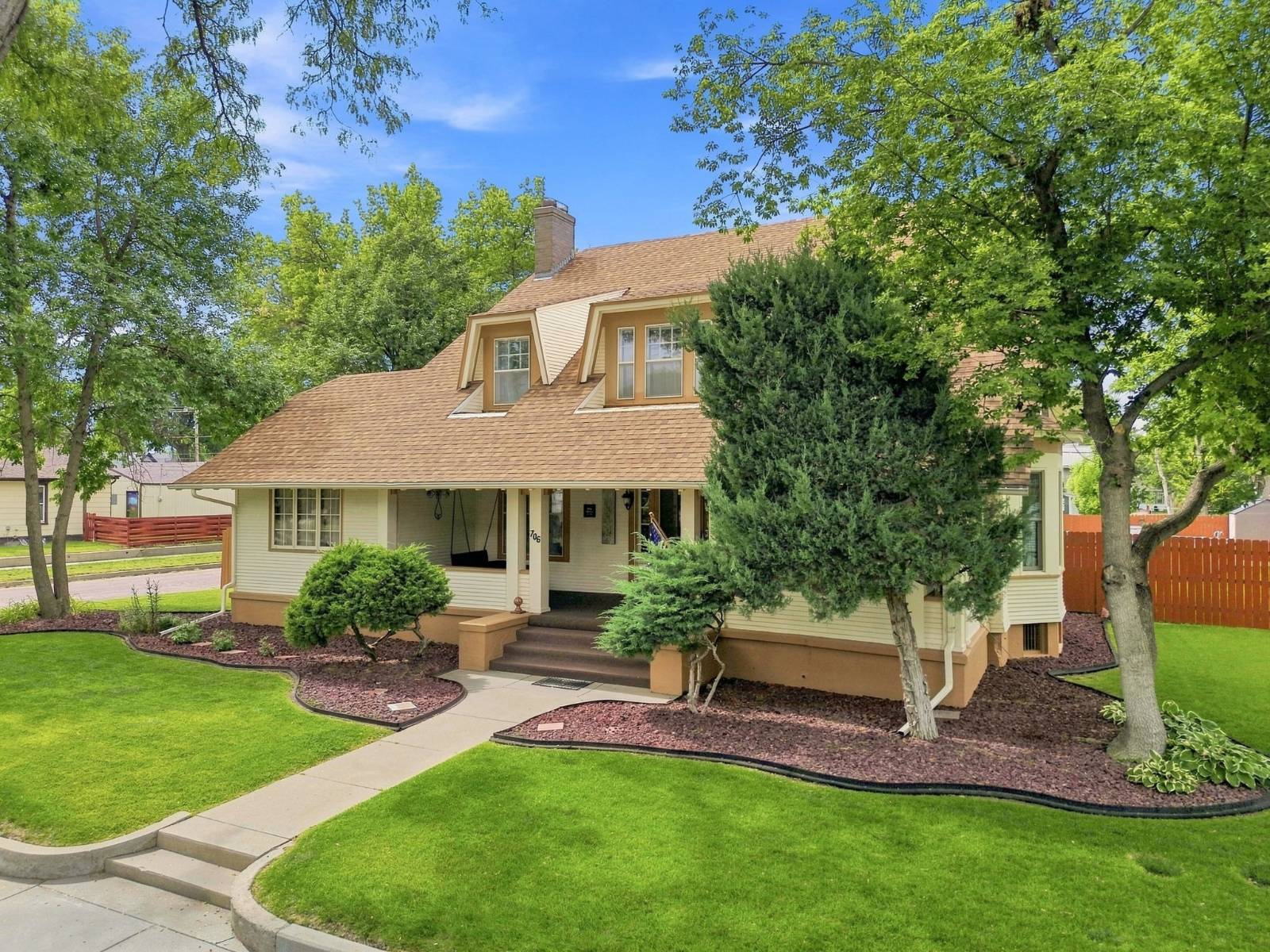 Photo 3 of 60 of home listing at 706 Cheyenne Ave, Alliance, NE 69301