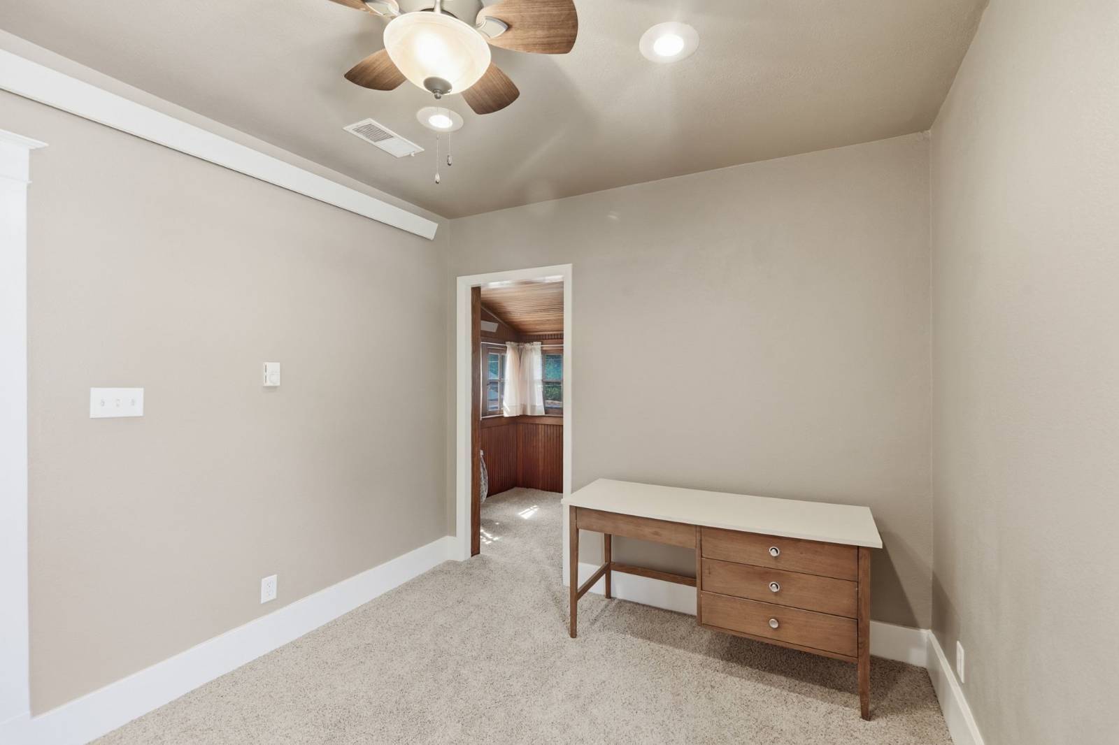 Photo 33 of 60 of home listing at 706 Cheyenne Ave, Alliance, NE 69301