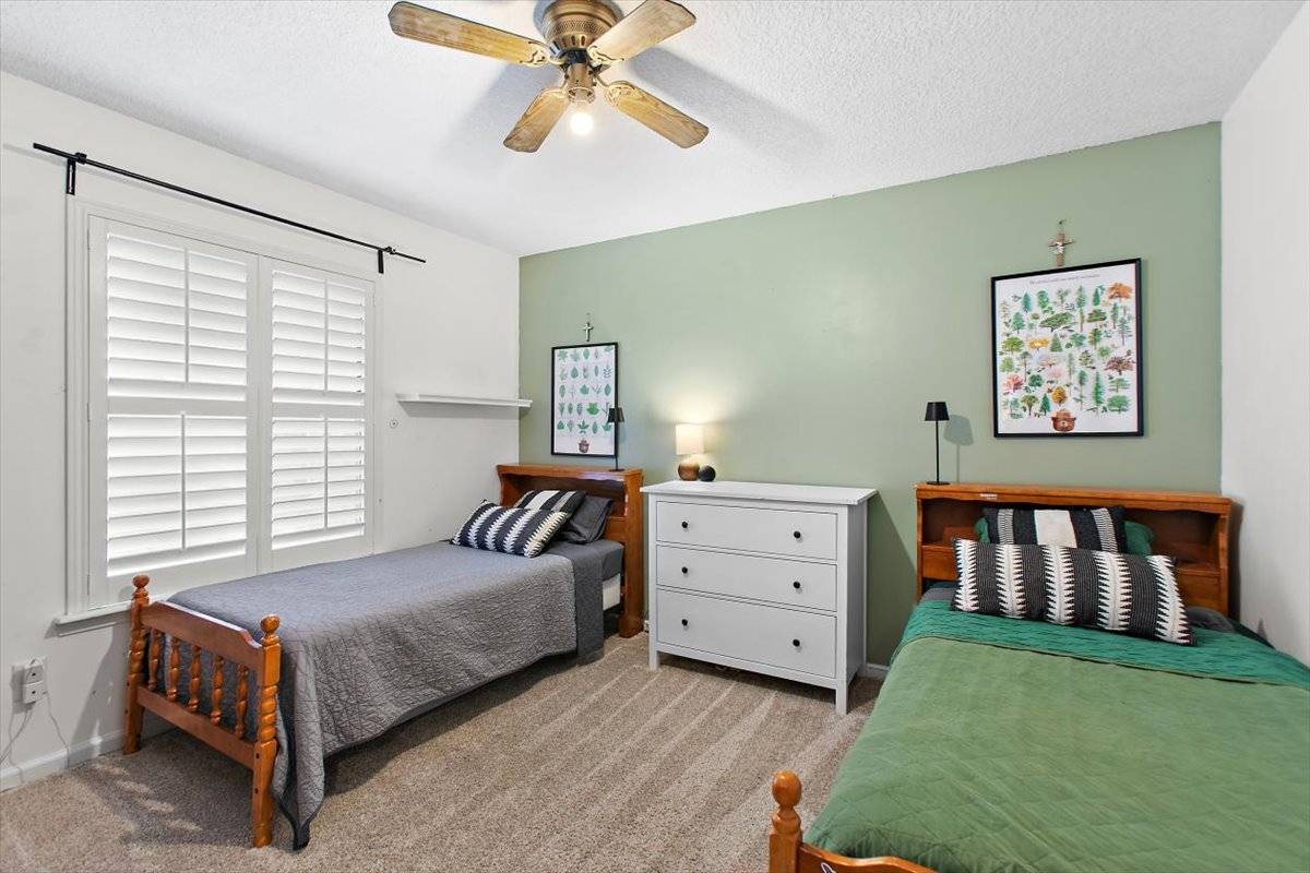 10455 Osprey Nest W Dr, Jacksonville, FL 32257