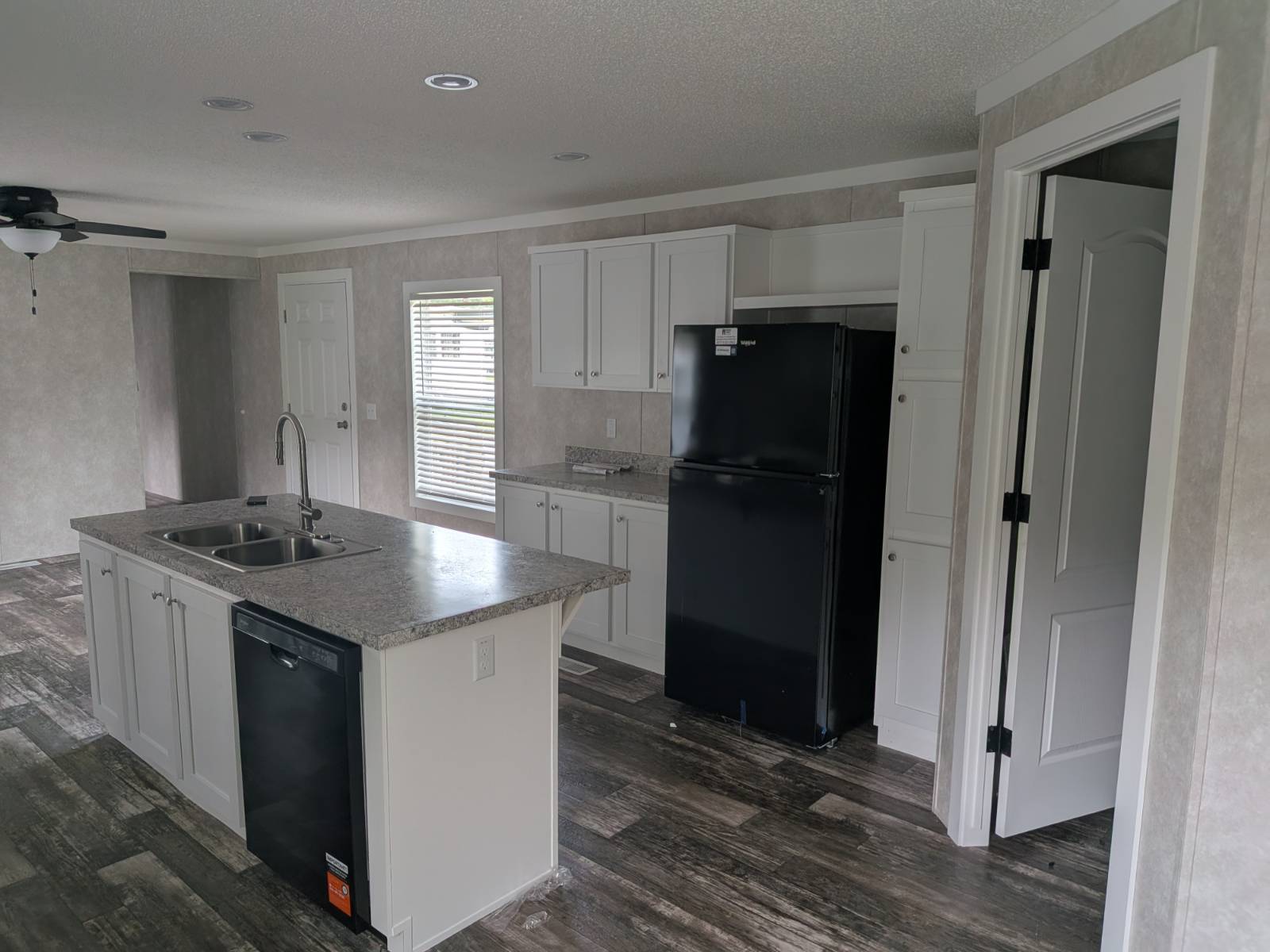 homes built for comfort and value, community management, residential communities, neighborhood amenities, well-maintained hou