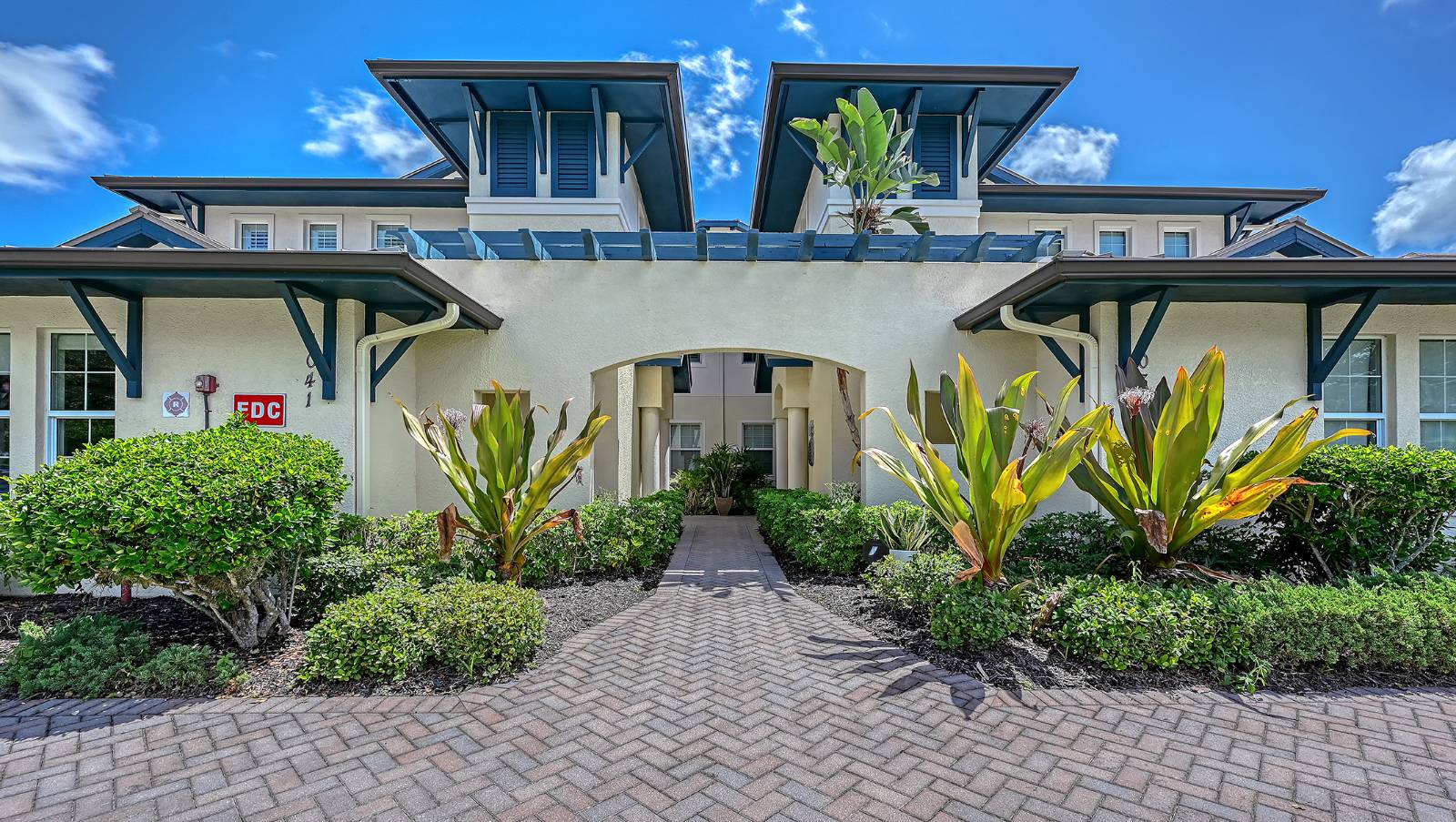 1041 RIVERSCAPE STREET, Bradenton, FL 34208