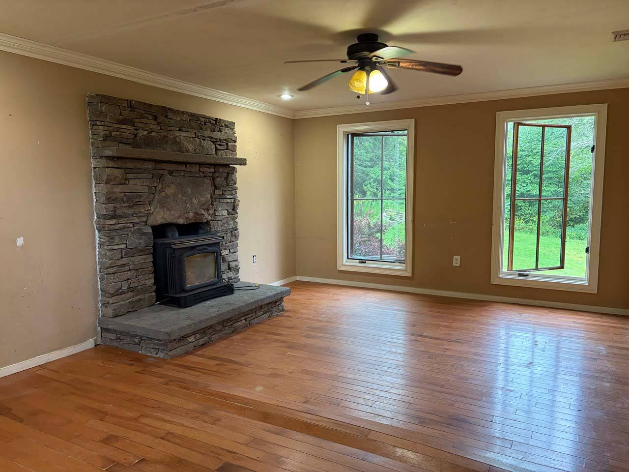 397 White Sulphur Rd