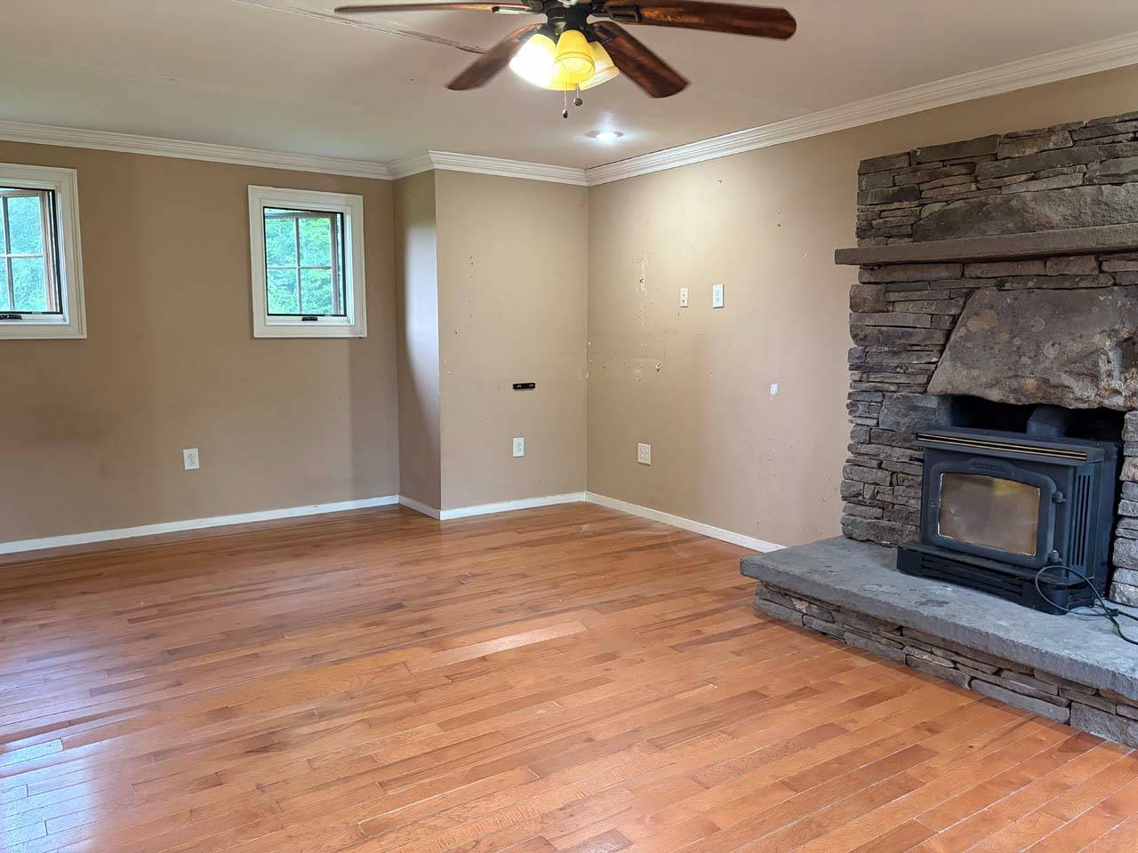 397 White Sulphur Rd