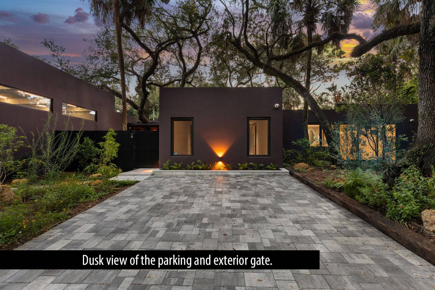 2111 Tanbark Ln, Fort Lauderdale, FL 33312