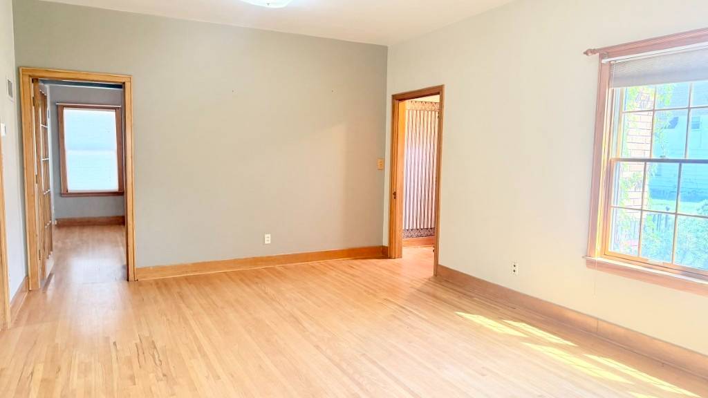 Photo 3 of 20 of home listing at 215 Lake Street, Chadron, NE 69337