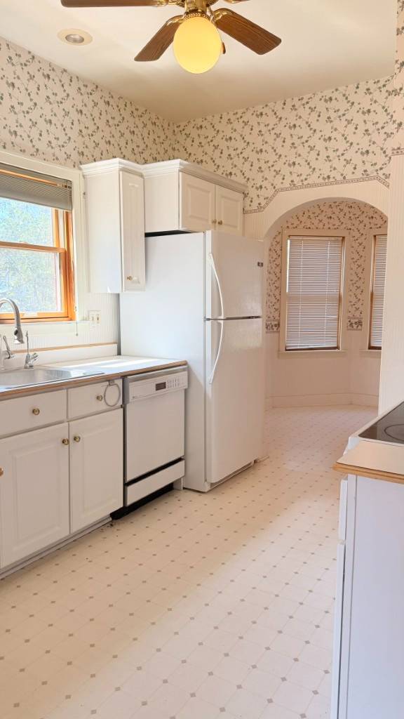 Photo 4 of 20 of home listing at 215 Lake Street, Chadron, NE 69337