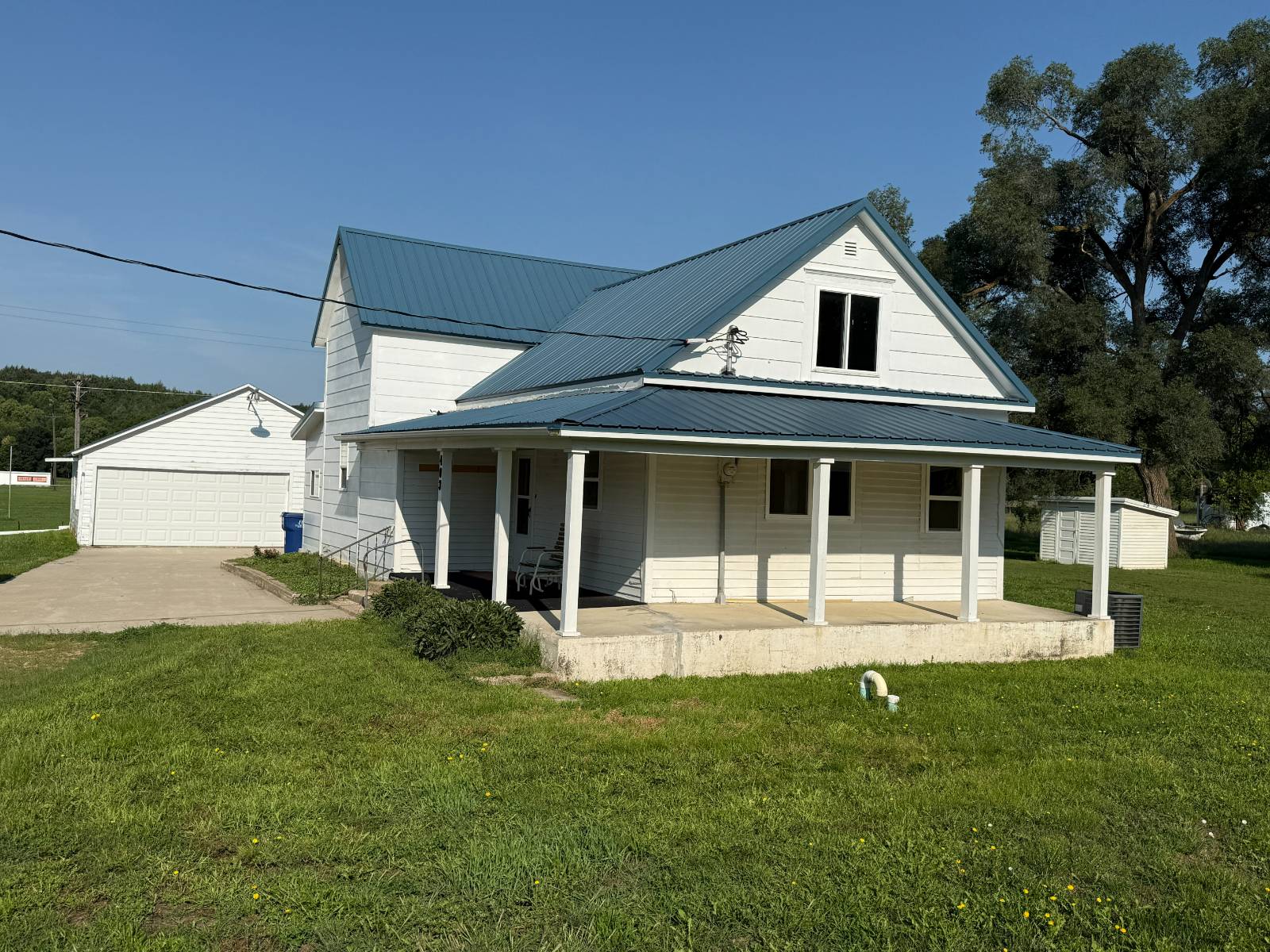 Photo 1 of 26 of home listing at 403 W Lynch Street, Lynch, NE 68746