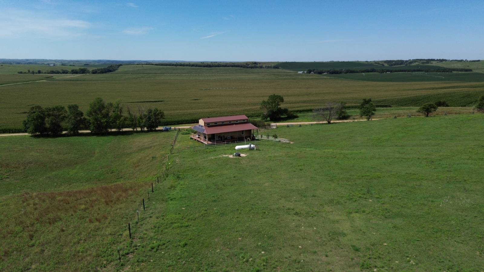 Photo 33 of 43 of home listing at 79670 Rd 448, Ansley, NE 68814