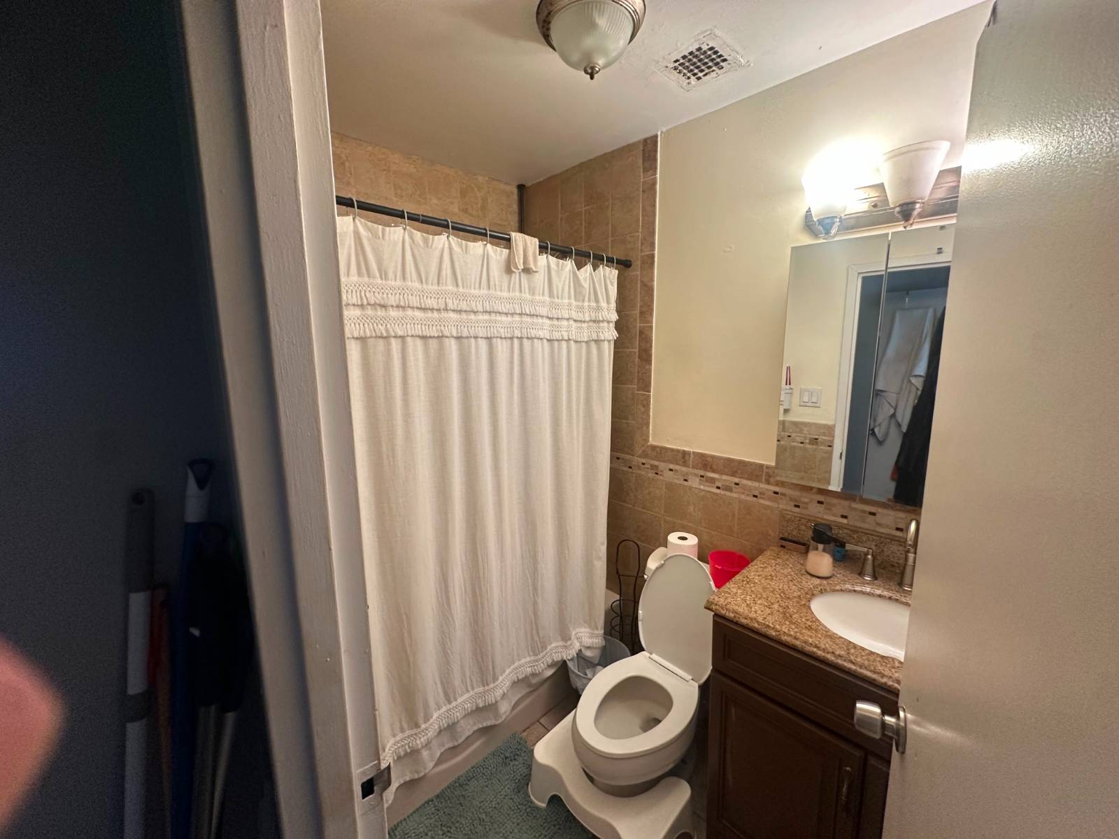 876 macon street, #apt 3a