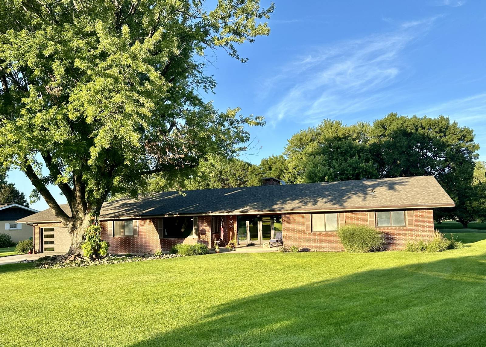Photo 2 of 23 of home listing at 2020 Spalding Dr, Holdrege, NE 68949