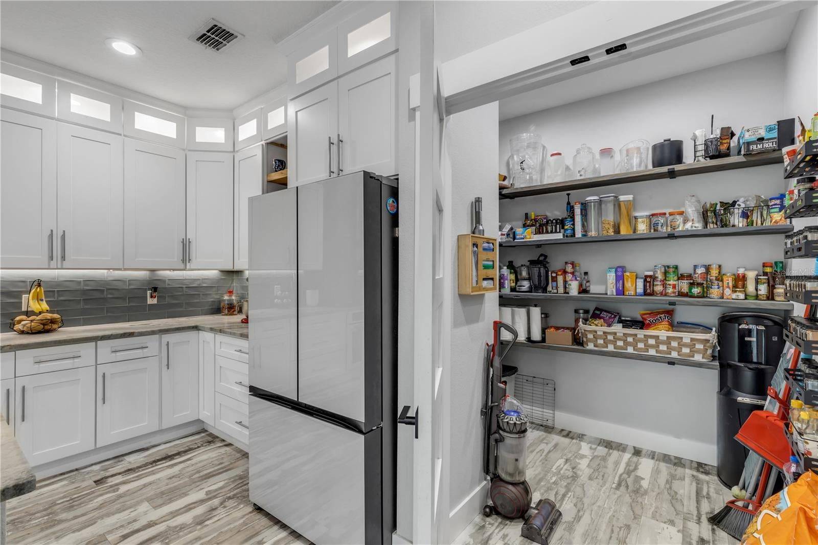 300 Omega Ranch Rd, New Smyrna Beach, FL 32168