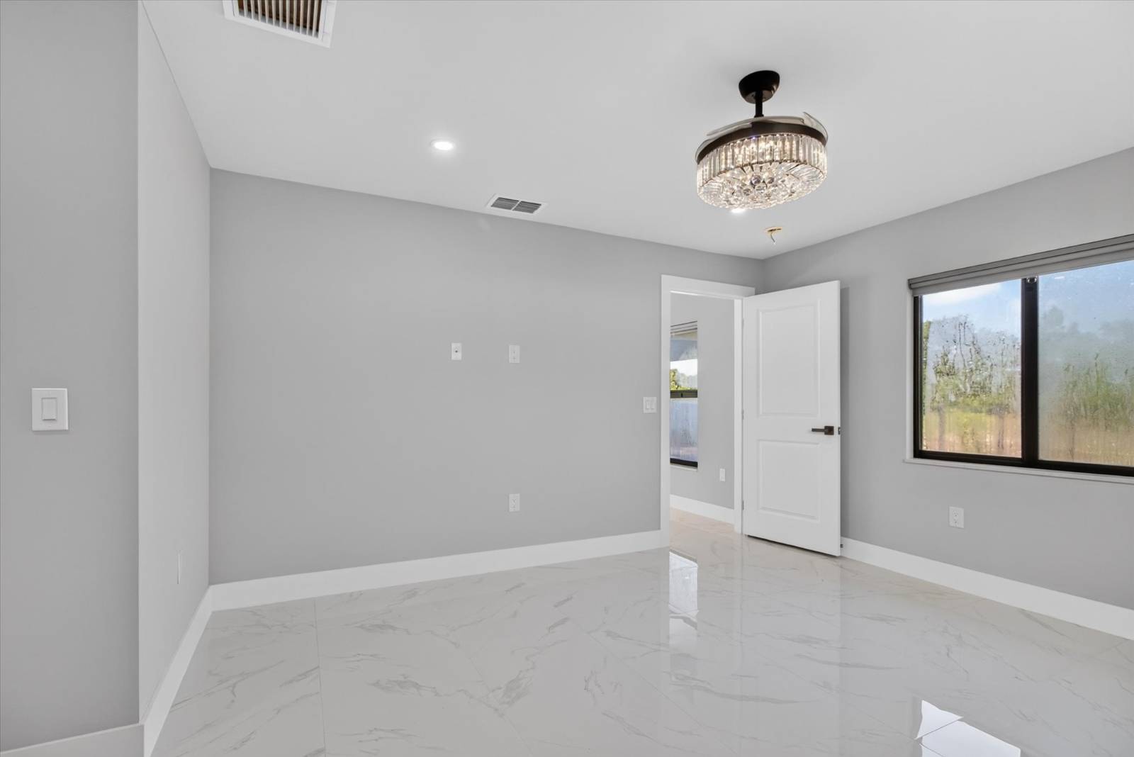 526 Wabasso S Ave, Lehigh Acres, FL 33974