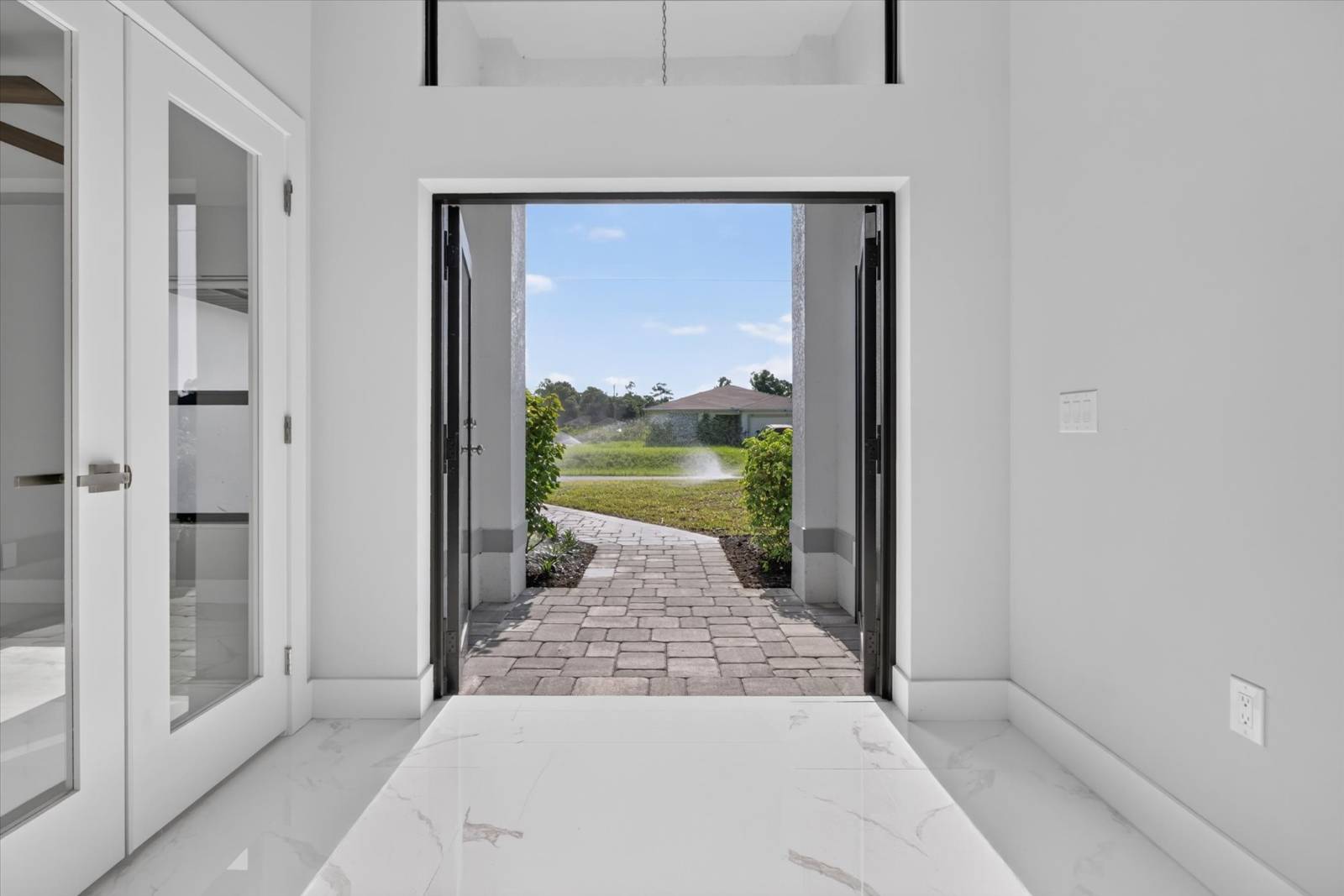 526 Wabasso S Ave, Lehigh Acres, FL 33974