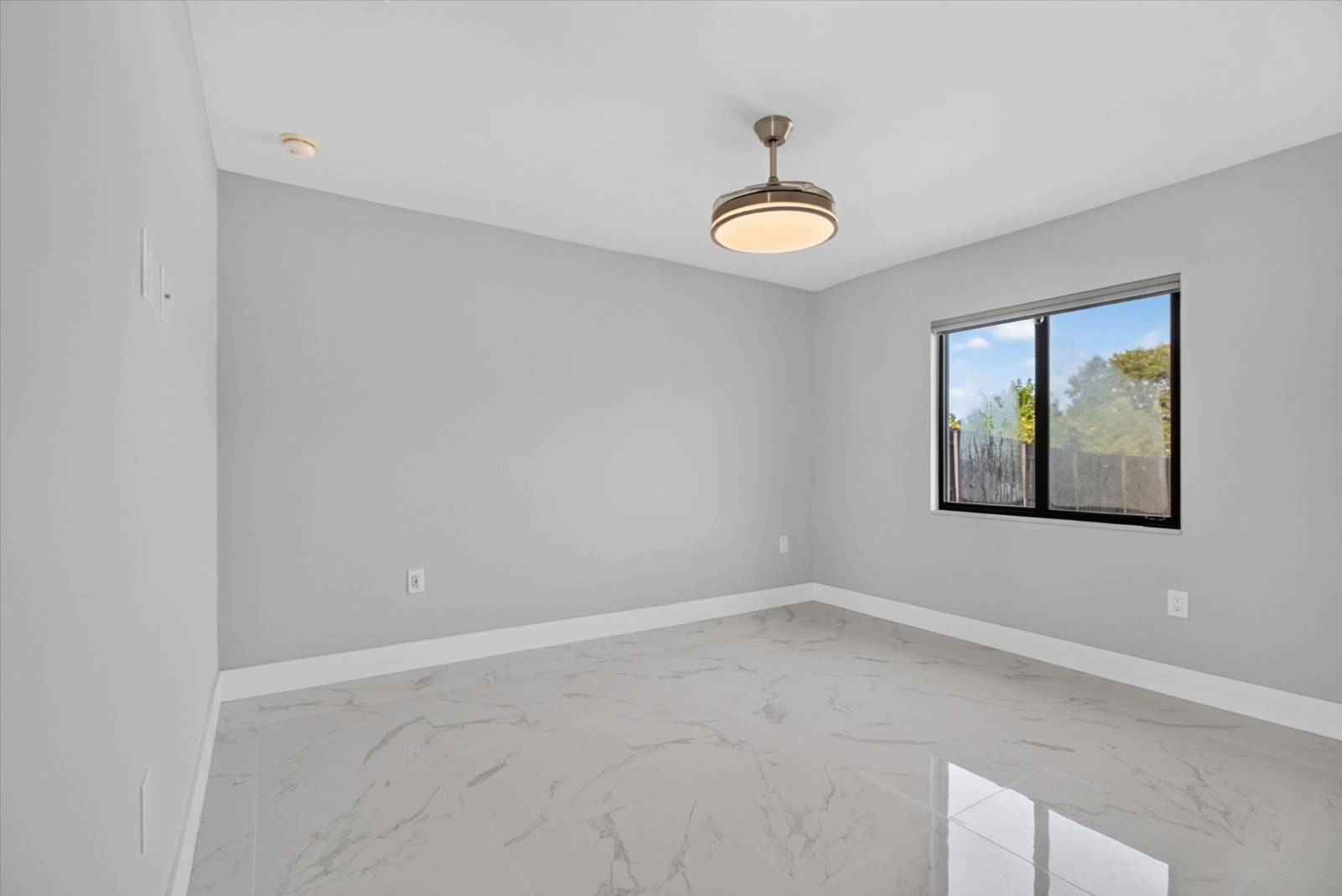 526 Wabasso S Ave, Lehigh Acres, FL 33974