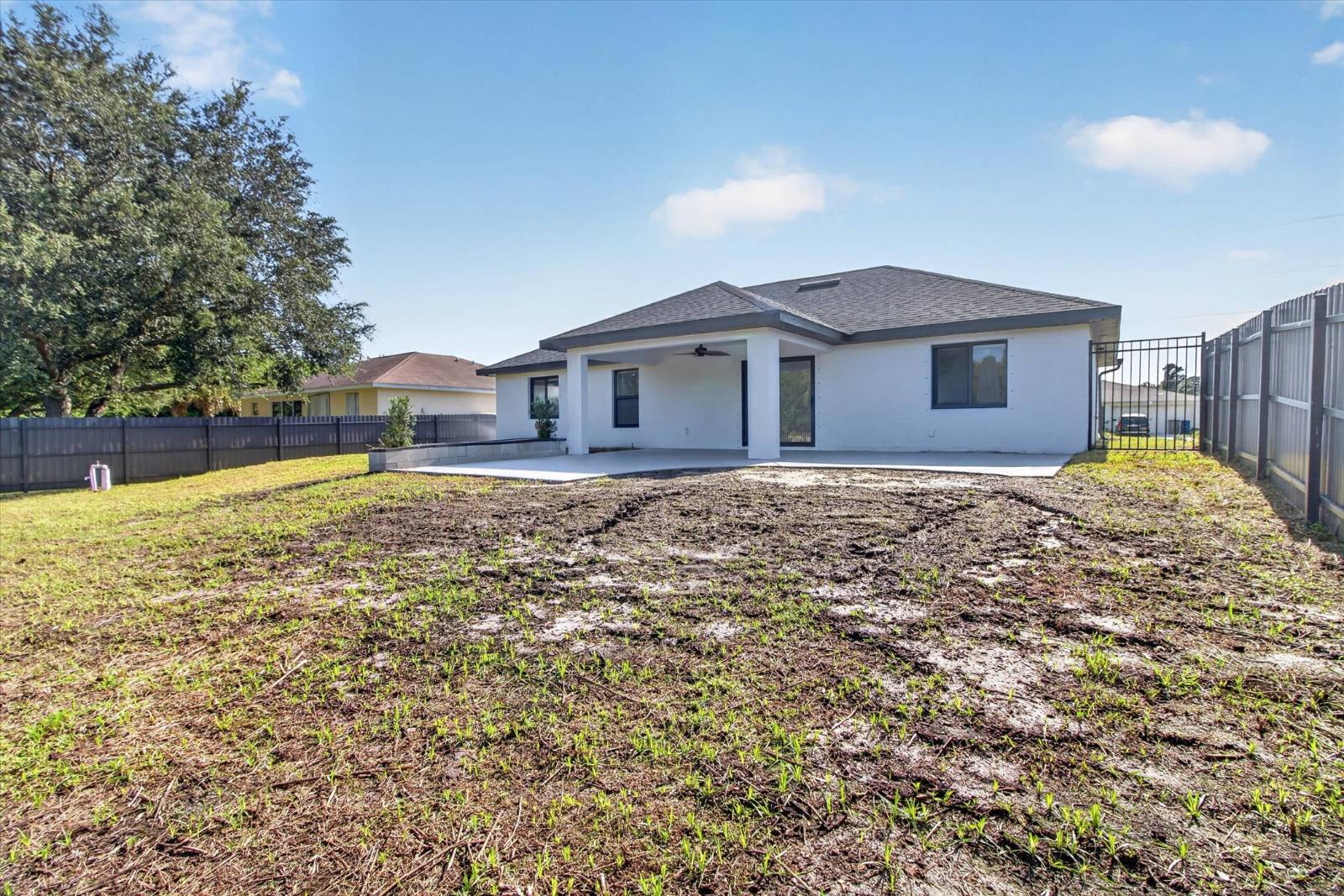526 Wabasso S Ave, Lehigh Acres, FL 33974
