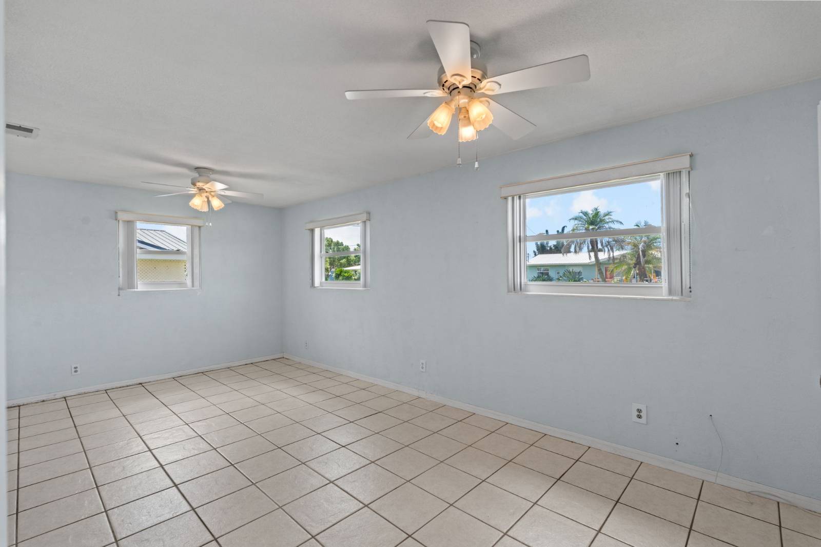 1630 Paradise Lane, Astor, FL 32102