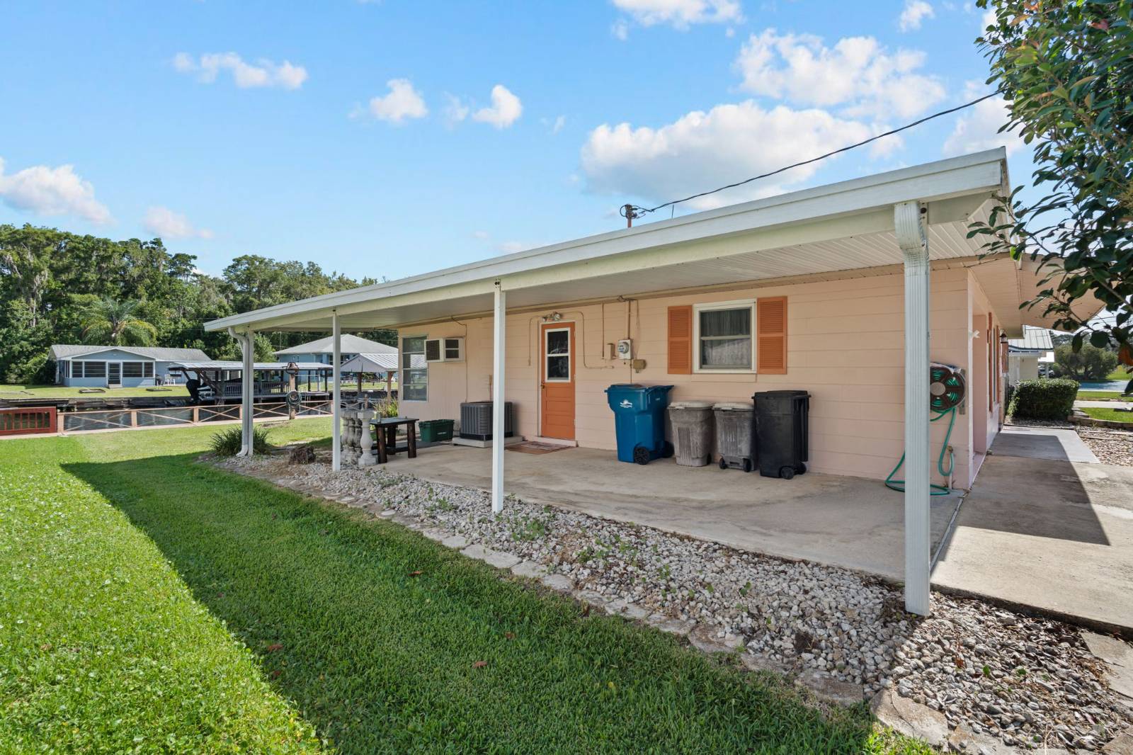 1630 Paradise Lane, Astor, FL 32102