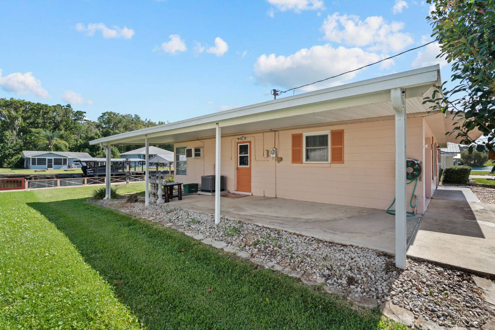1630 Paradise Lane, Astor, FL 32102