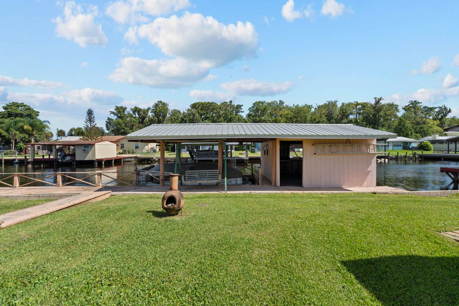 1630 Paradise Lane, Astor, FL 32102