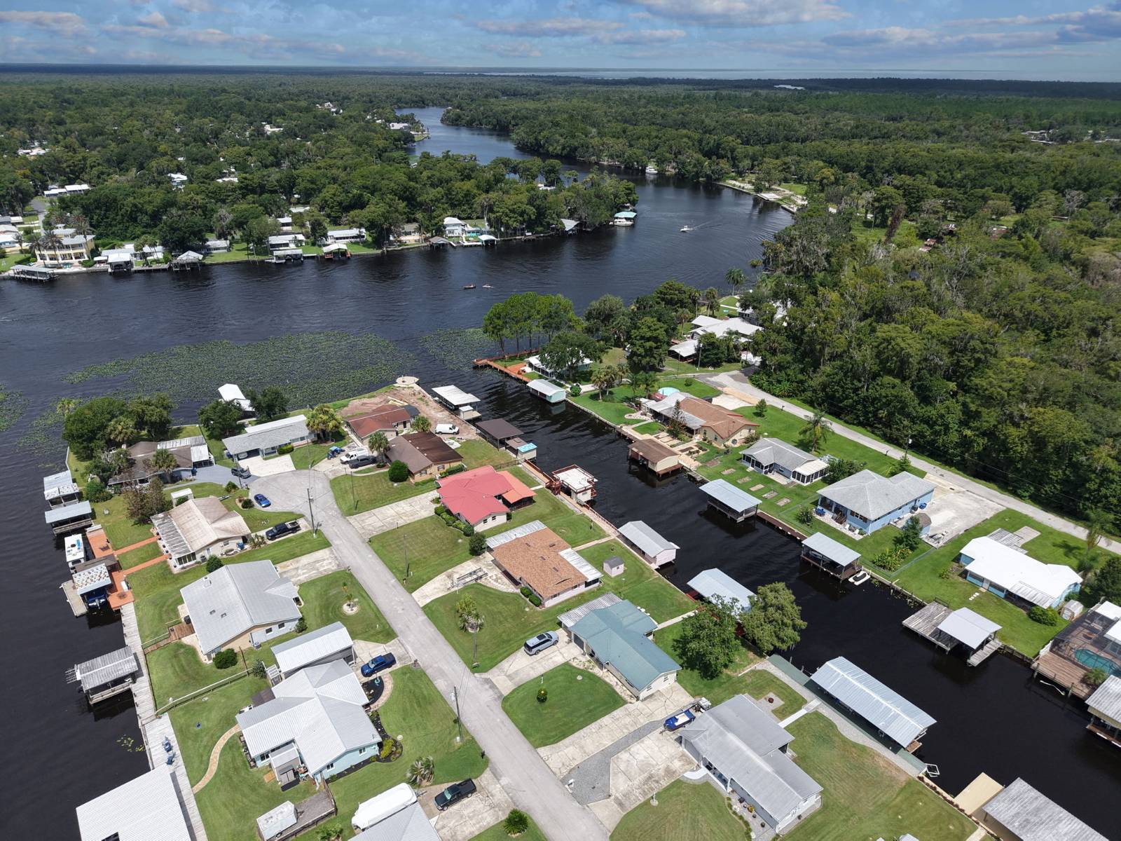 1630 Paradise Lane, Astor, FL 32102