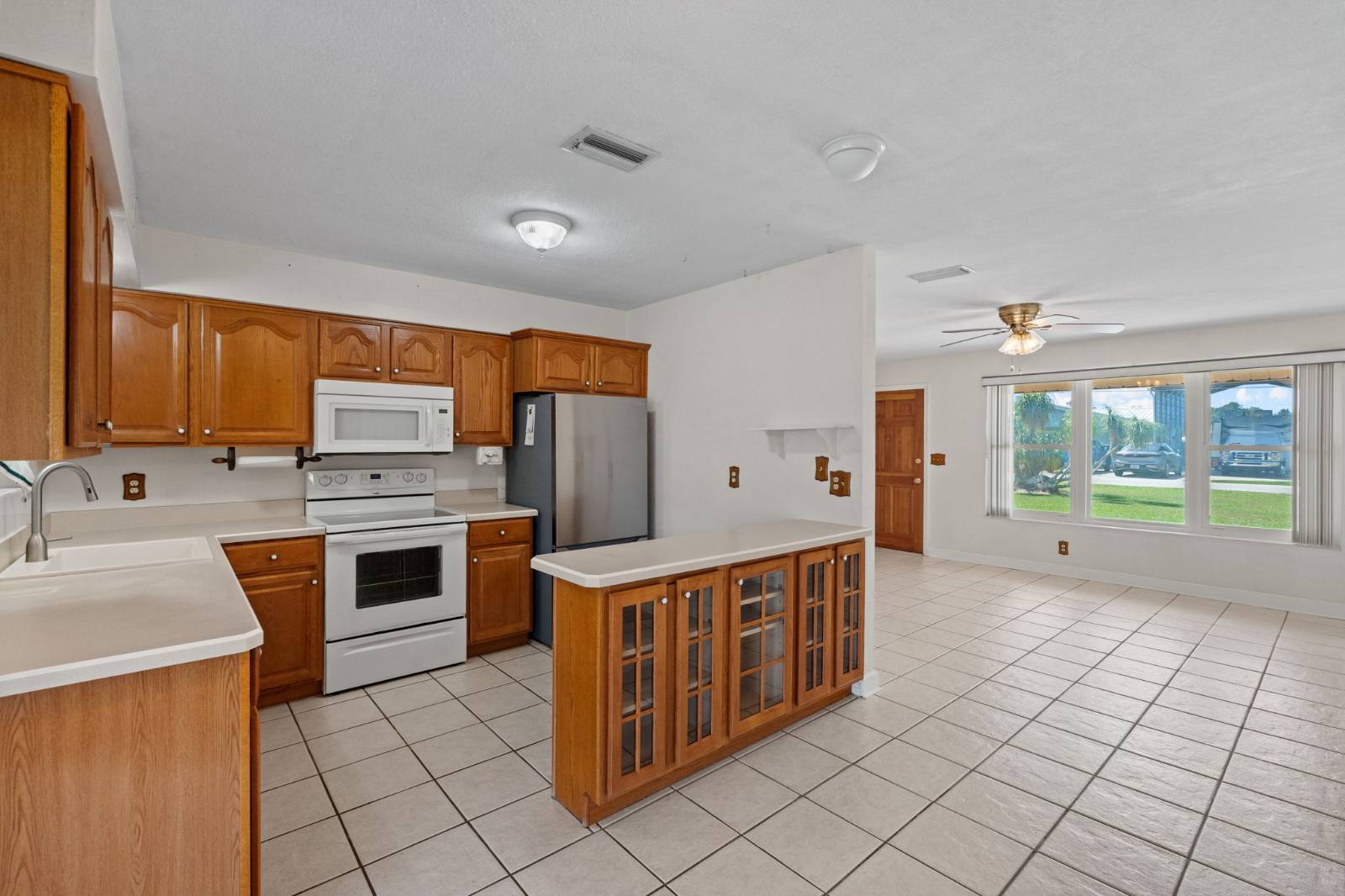 1630 Paradise Lane, Astor, FL 32102