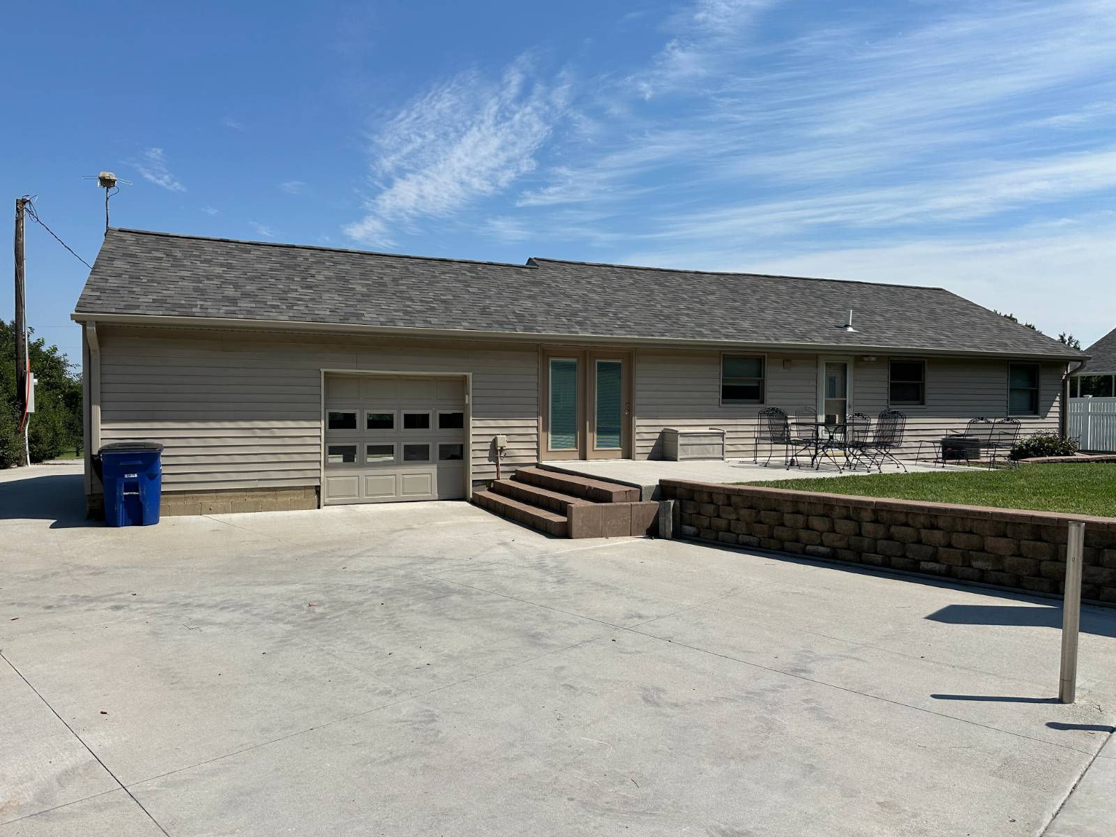 Photo 4 of 56 of home listing at 2406 N Highway 15, Wayne, NE 68787